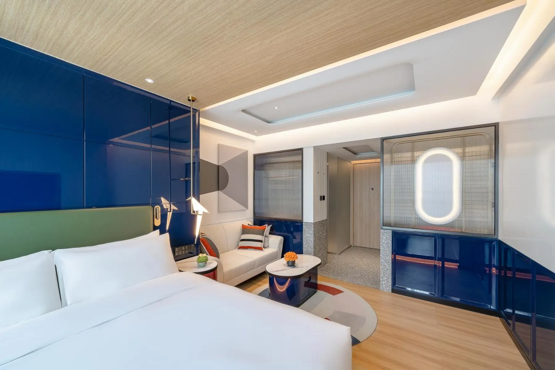 Photo of the whole room, Bed in Atour Mansion Shanghai City Center-Free Laundry Service by butler-Free Night Snacks