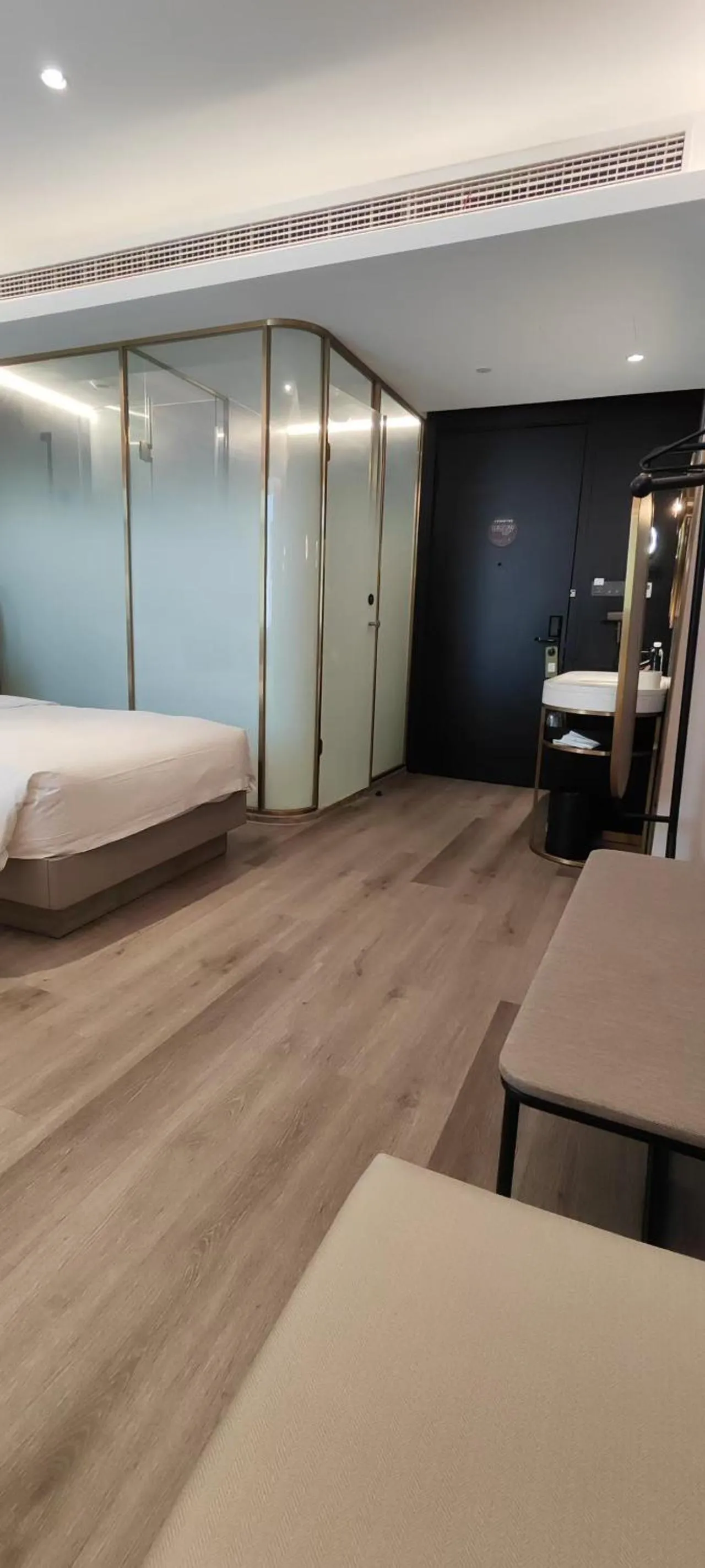 Photo of the whole room, Bed in Atour Light Hotel Shanghai Xujiahui Jiaotong University