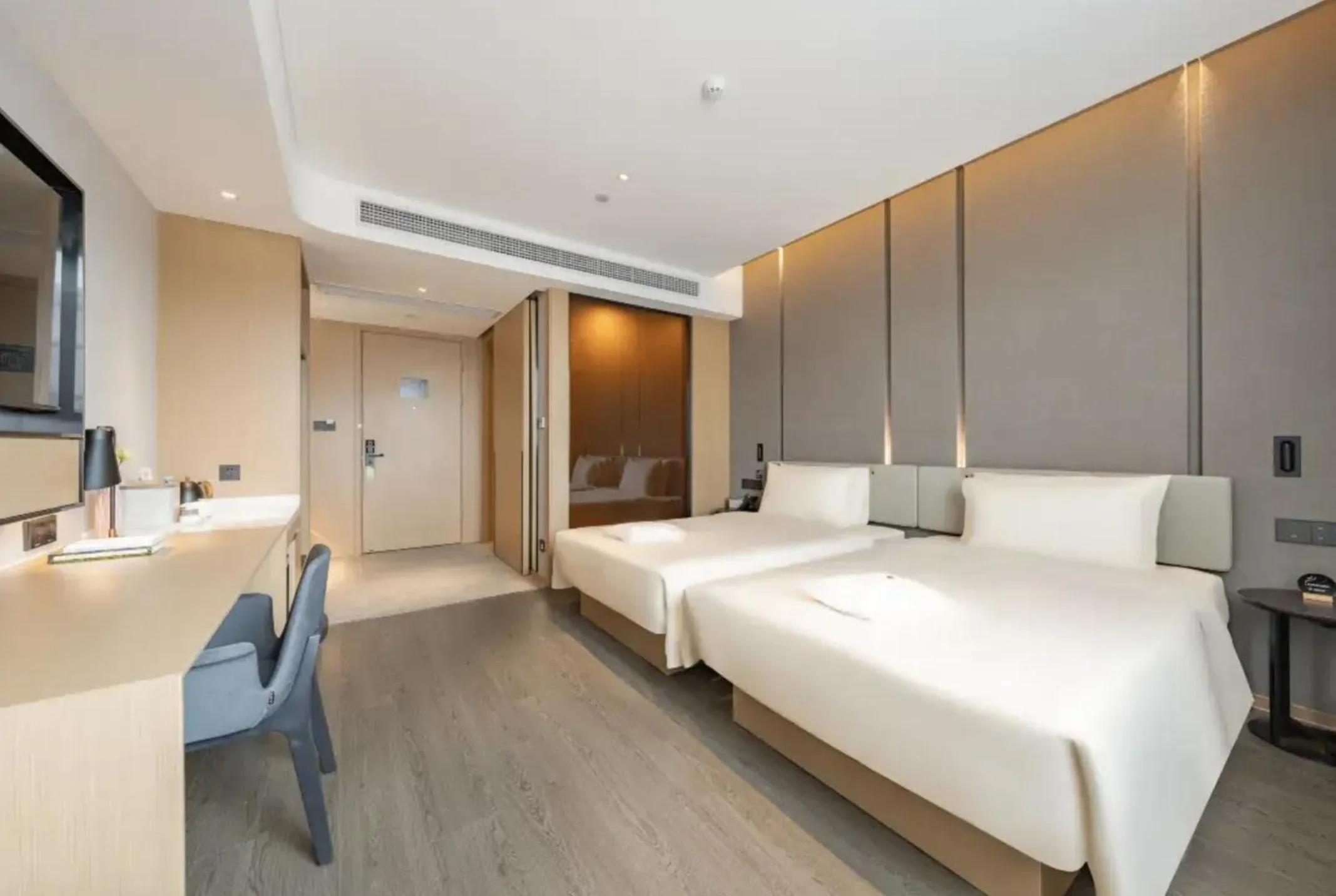 Bed in Atour Hotel Shanghai Pudong Airport Chuansha Station