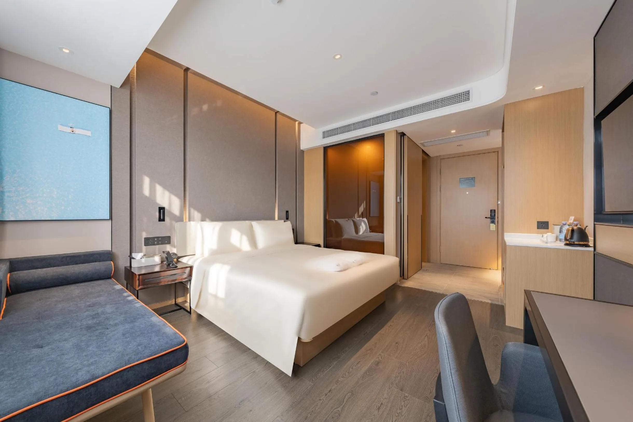 Bed in Atour Hotel Shanghai Pudong Airport Chuansha Station