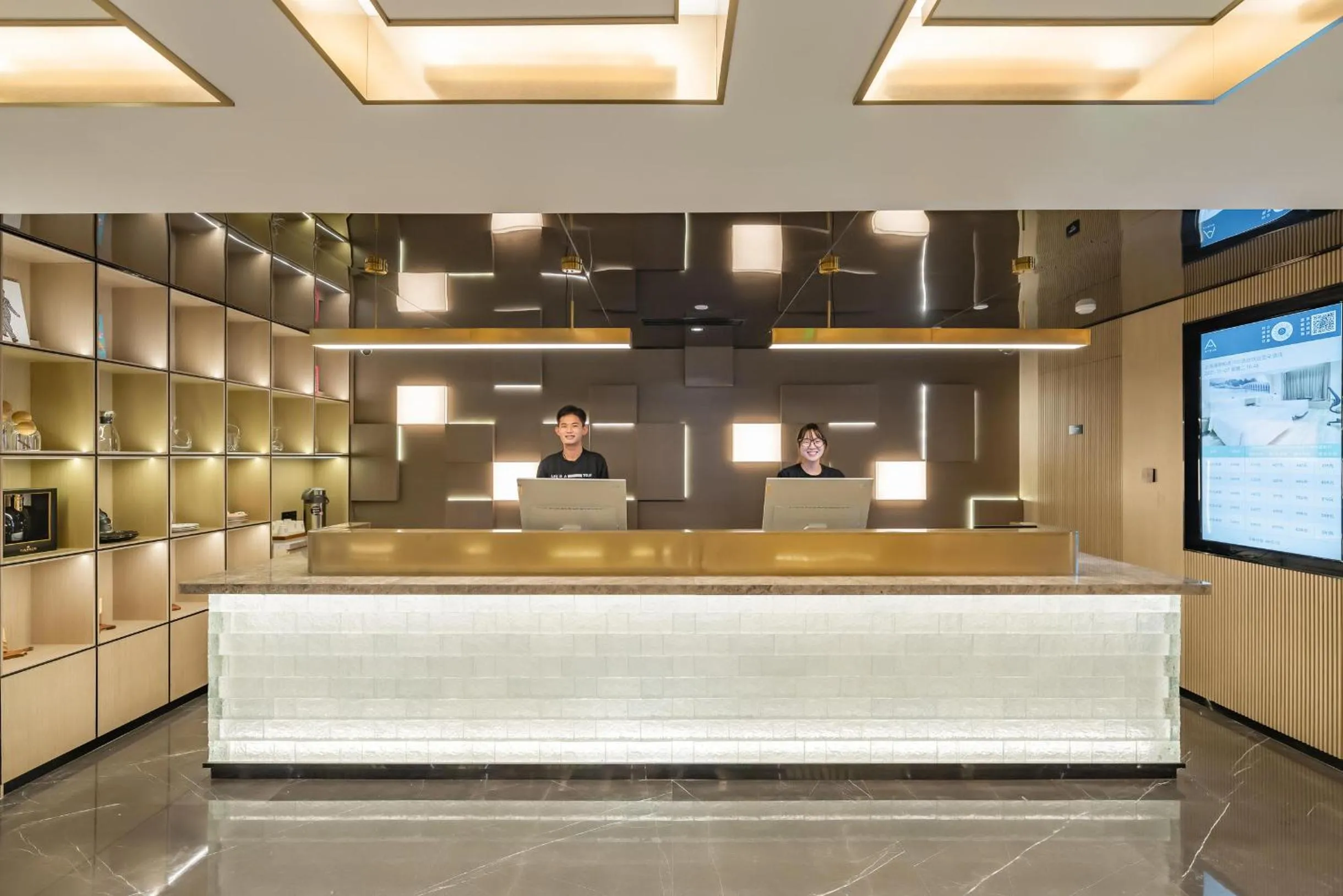 On-site shops in Atour Hotel Shanghai Pudong Airport Chuansha Station