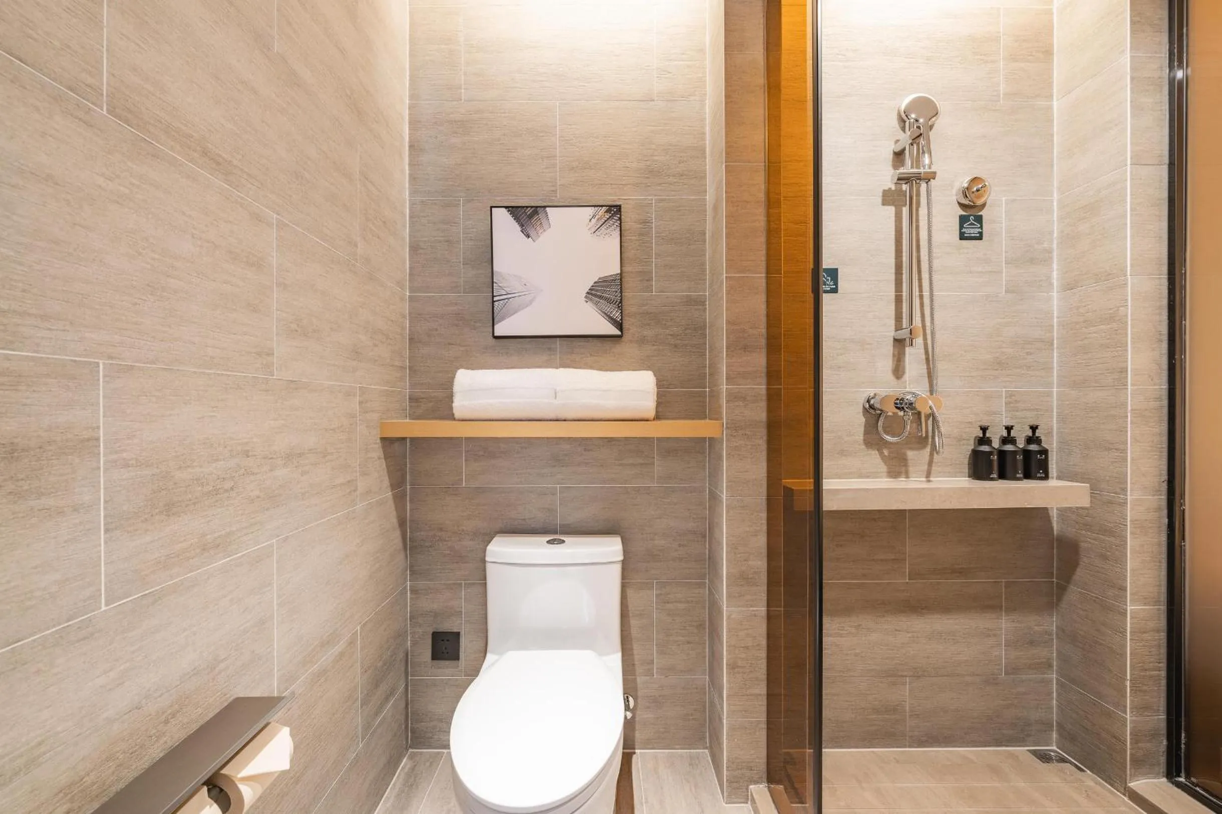 Shower in Atour Hotel Shanghai Pudong Airport Chuansha Station