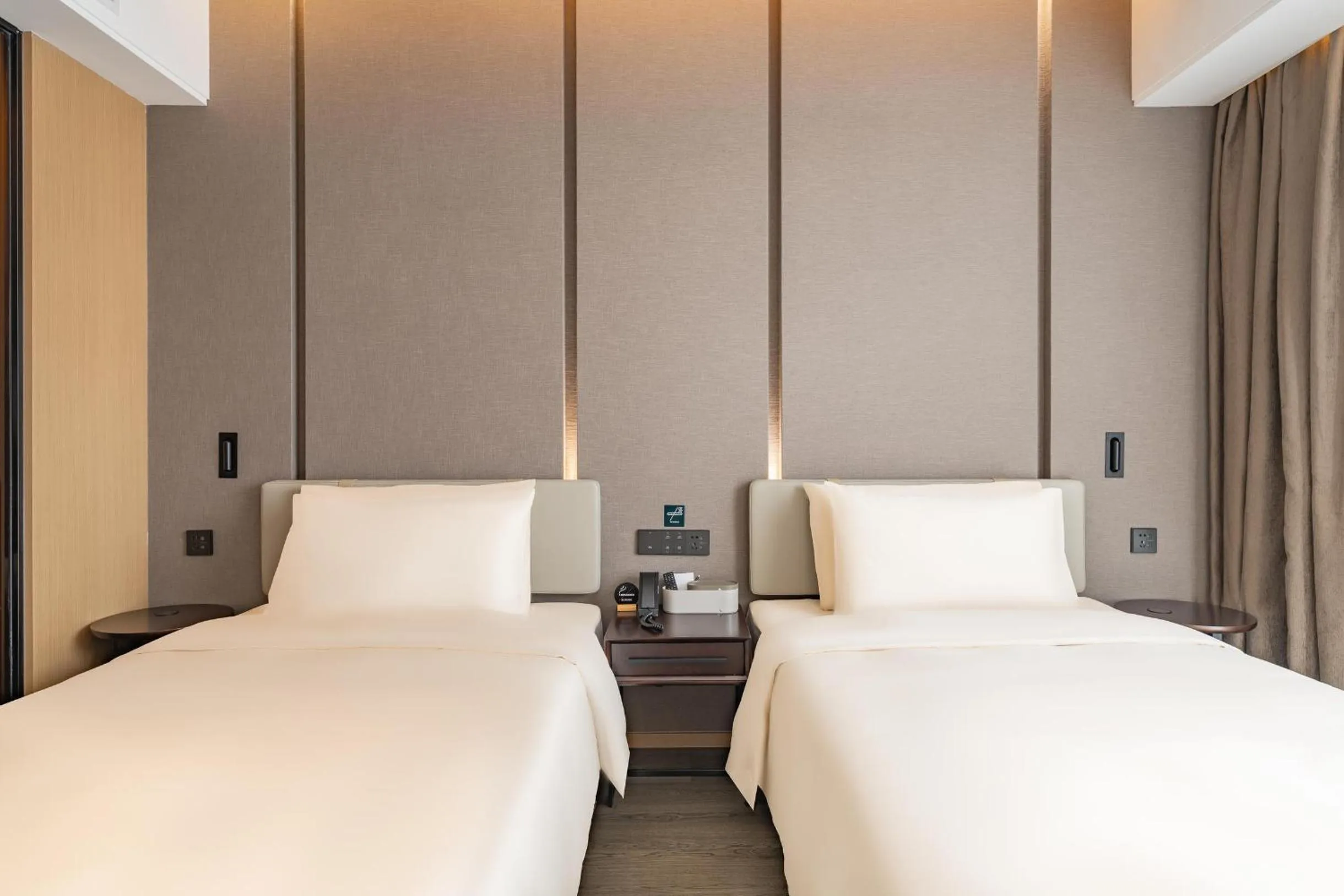 Bed in Atour Hotel Shanghai Pudong Airport Chuansha Station