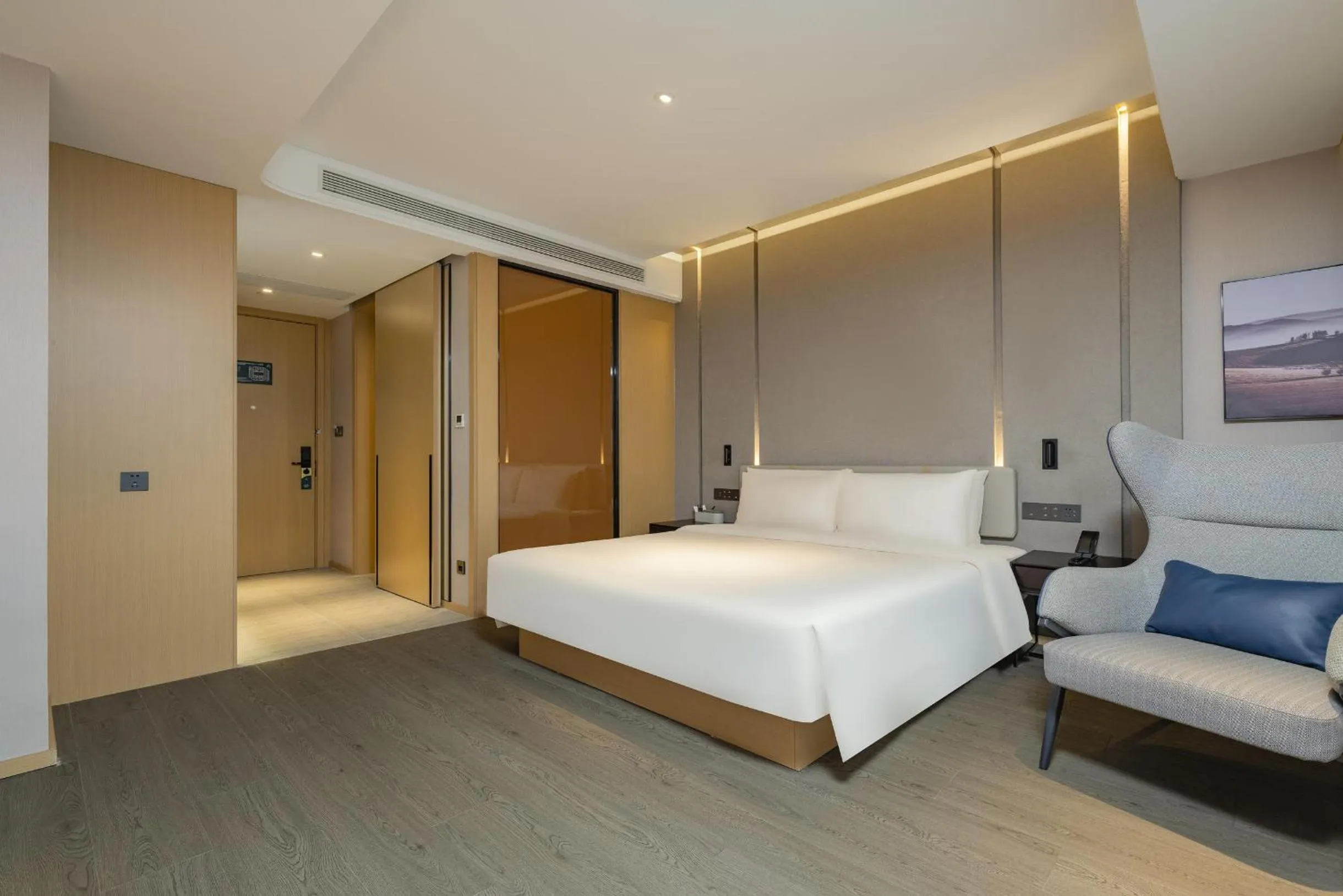 Bed in Atour Hotel Shanghai Daning North High Tech Park