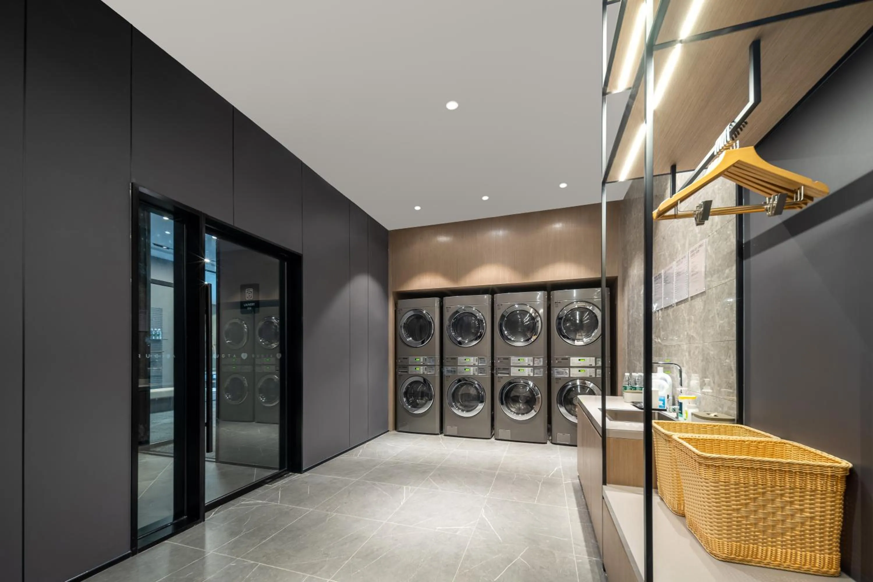 washing machine in Atour X Hotel Shanghai International Tourism and Resort Safari Park