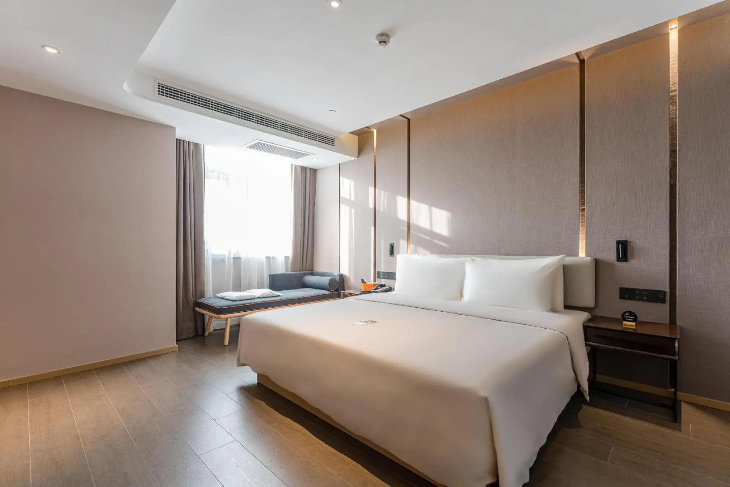 Bed in Atour Hotel Changzhou Wujin Science and Education City Bed in Atour Hotel Changzhou Wujin Science and Education City