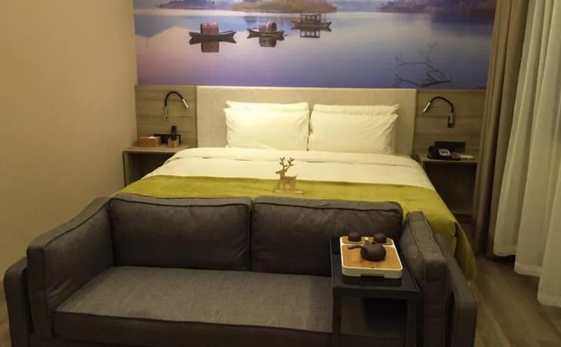 Bed in Atour Hotel Dalian Zhongshan Square