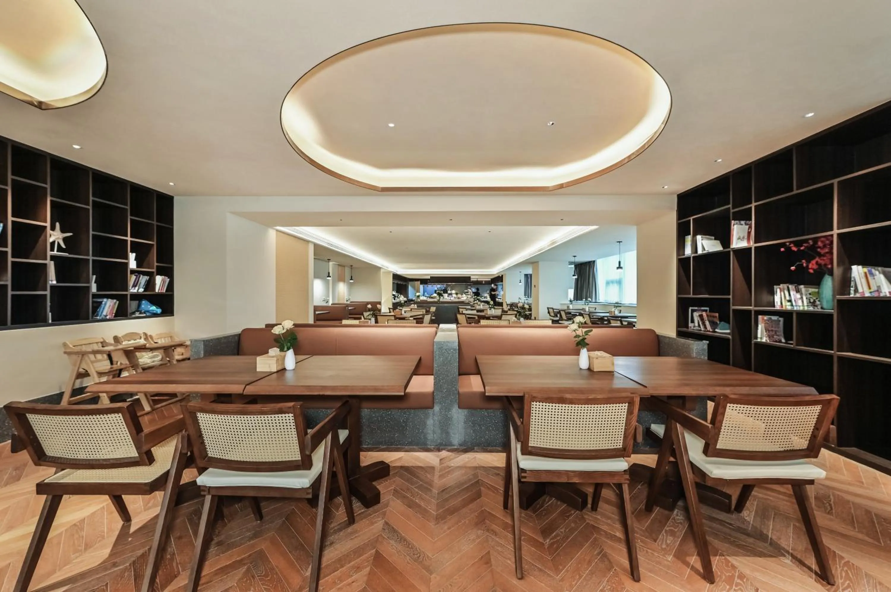 Restaurant/places to eat in Atour Hotel Dalian Zhongshan Square