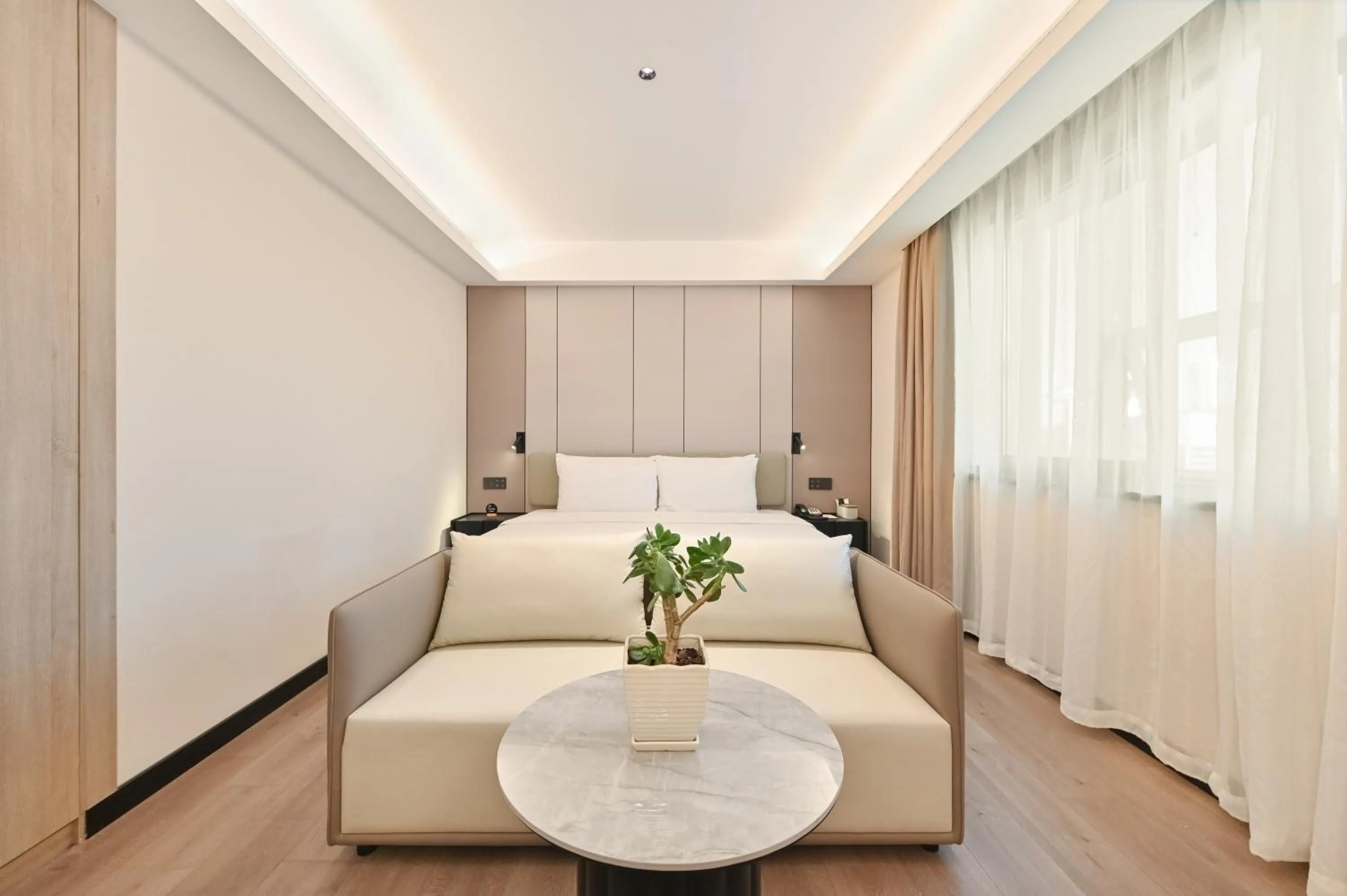 Bed in Atour Hotel Dalian Zhongshan Square