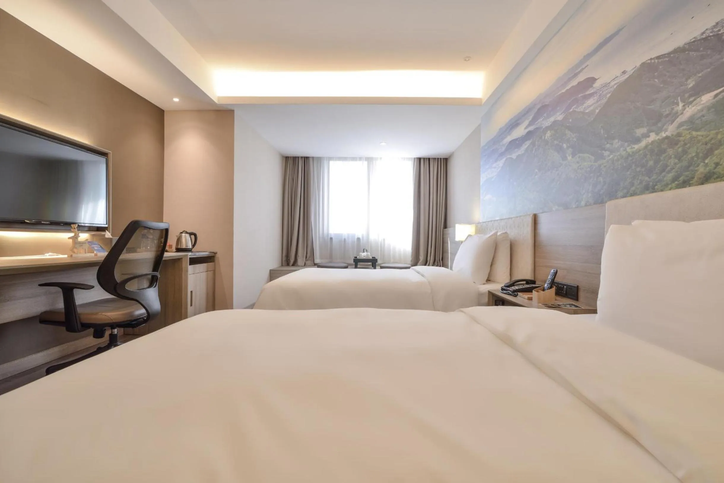 Bed in Atour Hotel Dalian Zhongshan Square