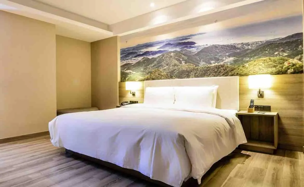 Bed in Atour Hotel Dalian Zhongshan Square