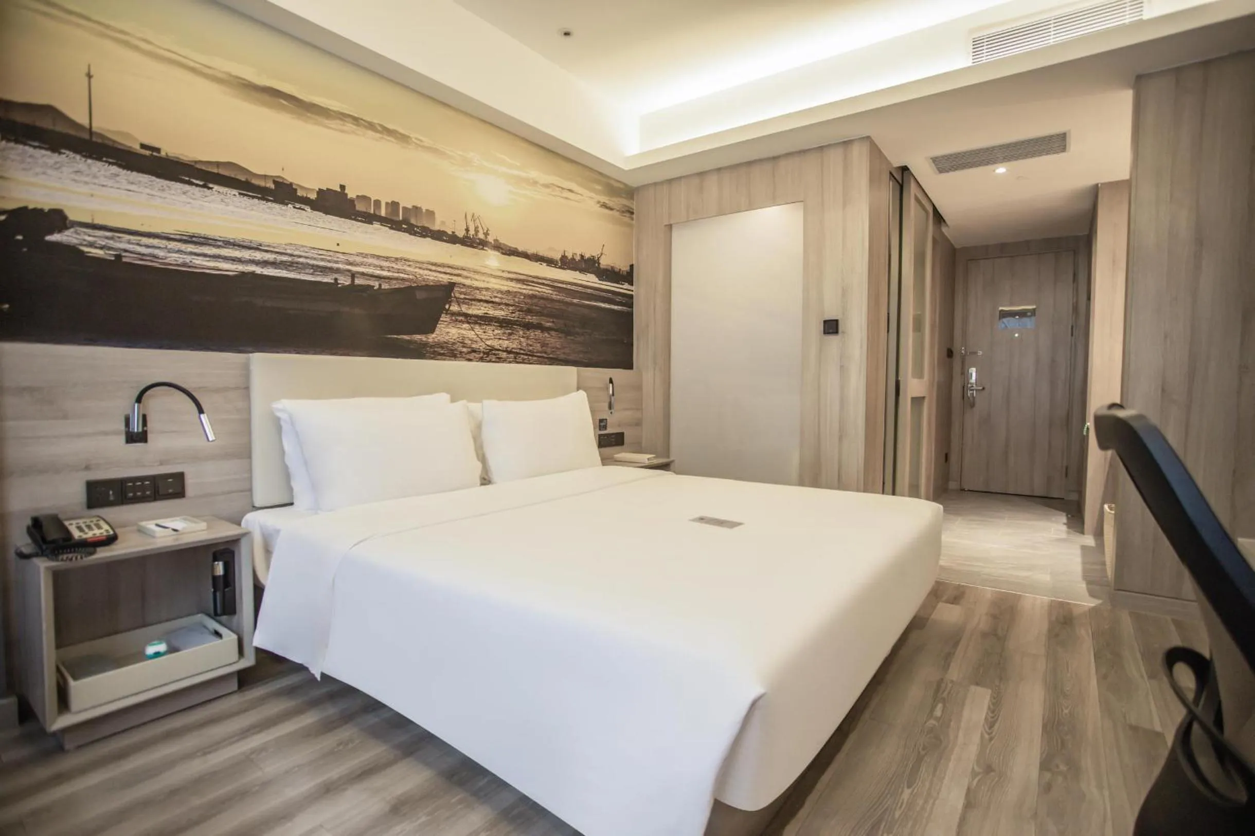 Atour Hotel Yantai Golden Beach