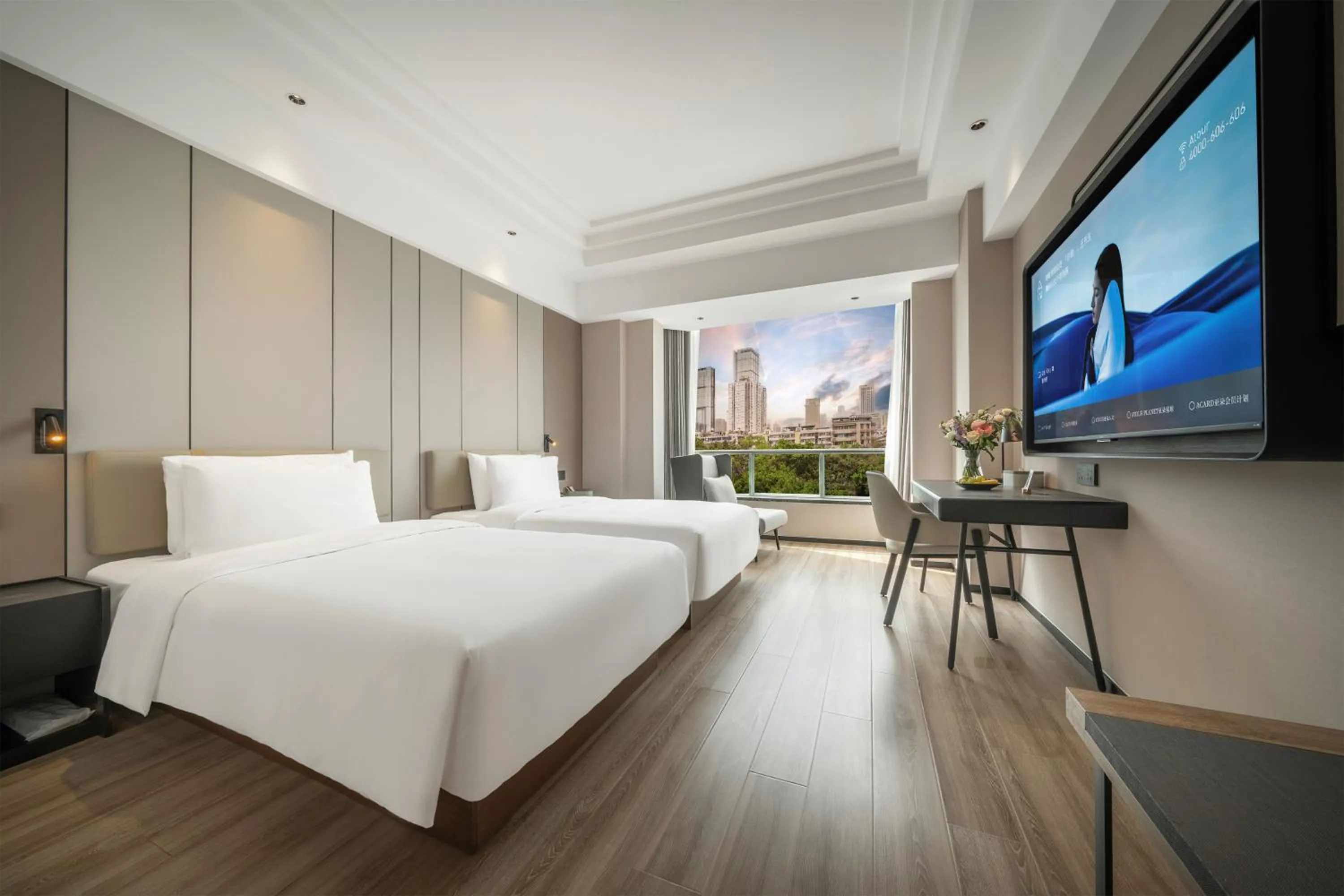Communal lounge/ TV room, Bed in Atour Hotel Chengdu Taikoo Li Riverside