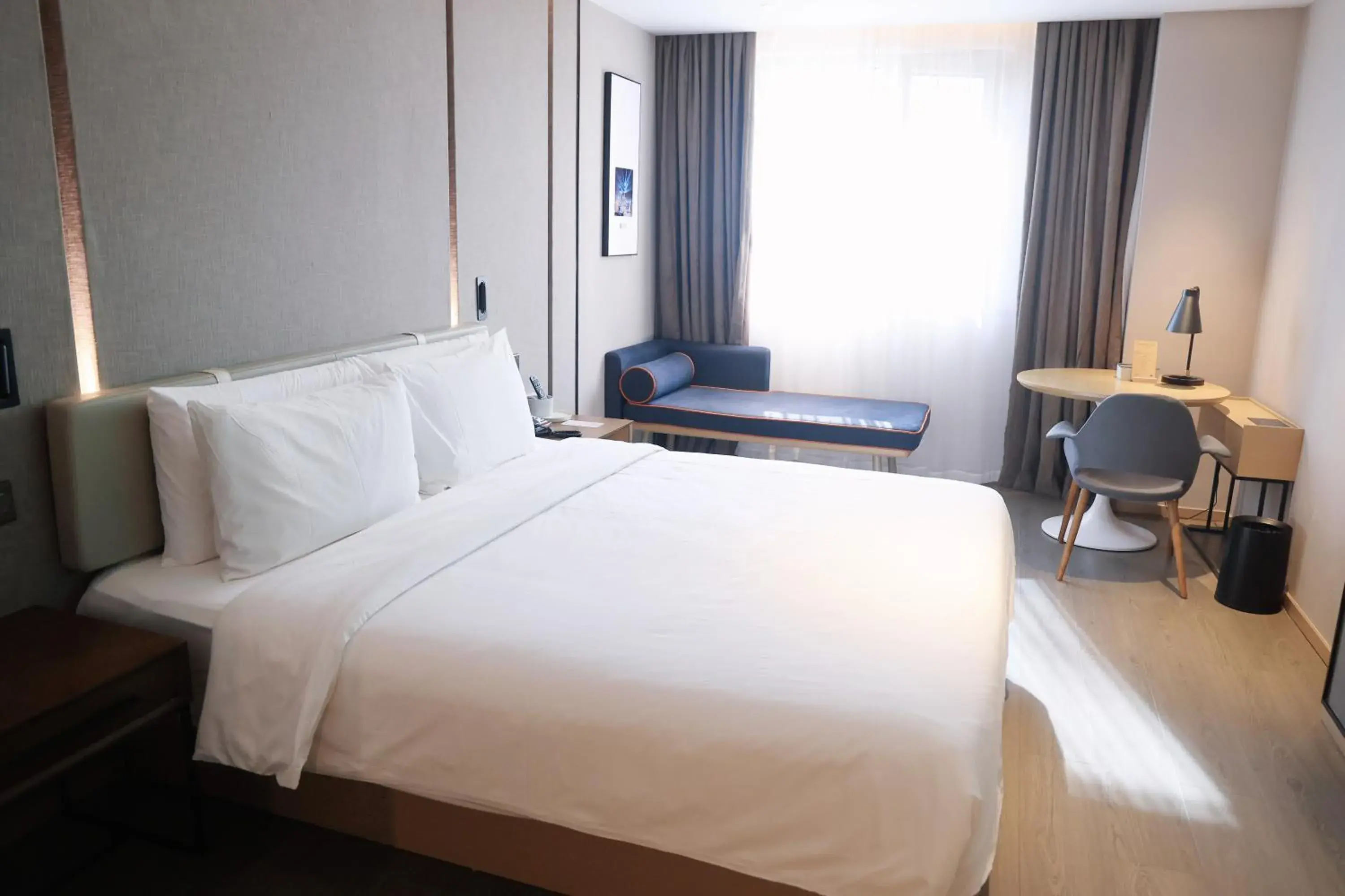 Bed in Atour Hotel Shanghai Xianxia Bed in Atour Hotel Shanghai Xianxia