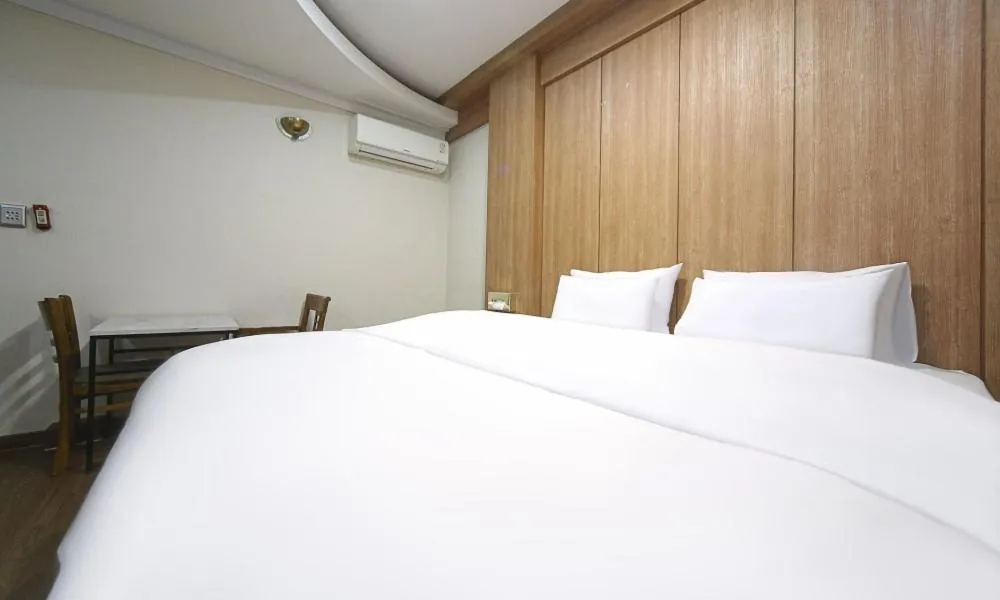 Bed in Hotel Feel Green