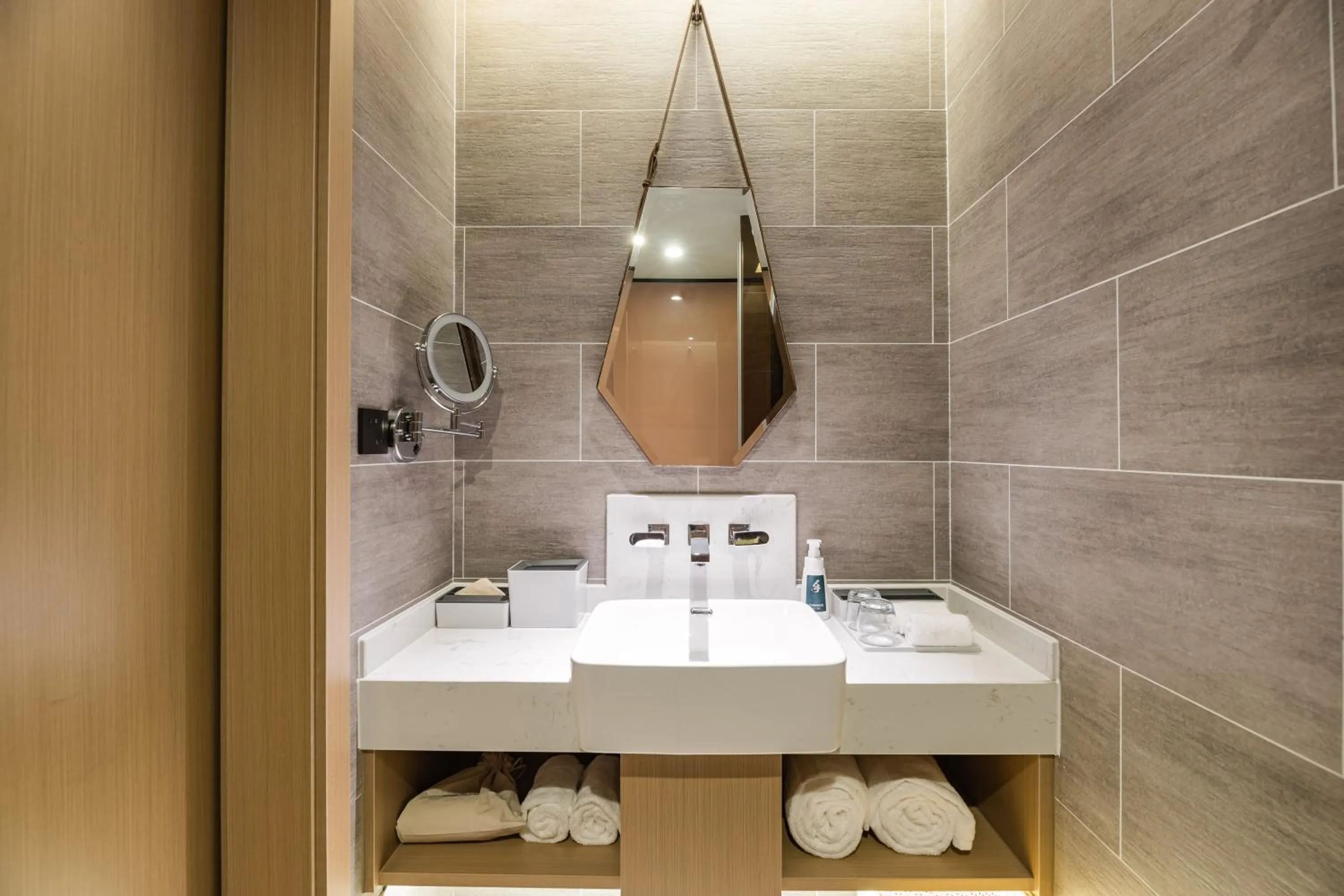 Atour Hotel Ningbo Yinzhou Impression City