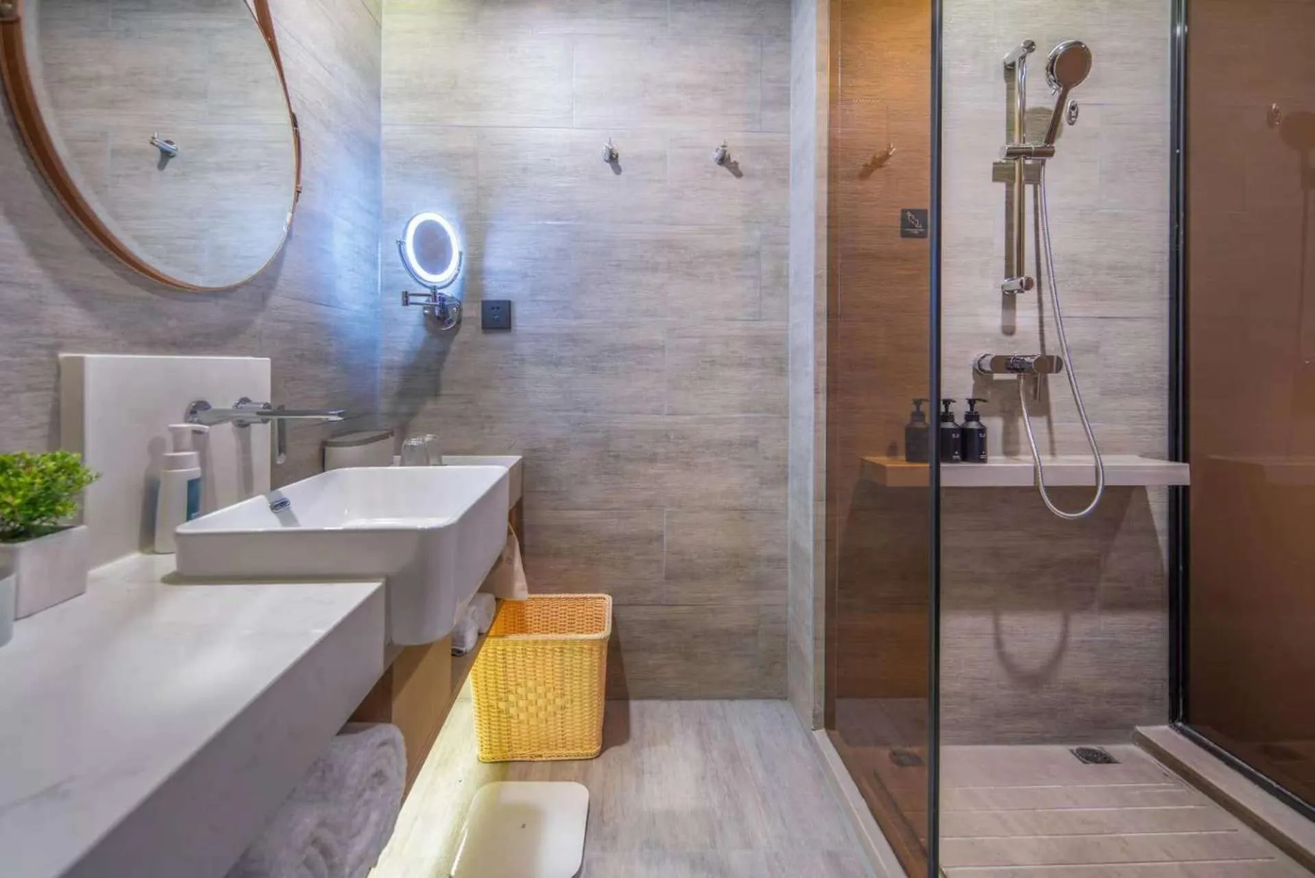 Shower in Atour Hotel Hefei North Square South Station