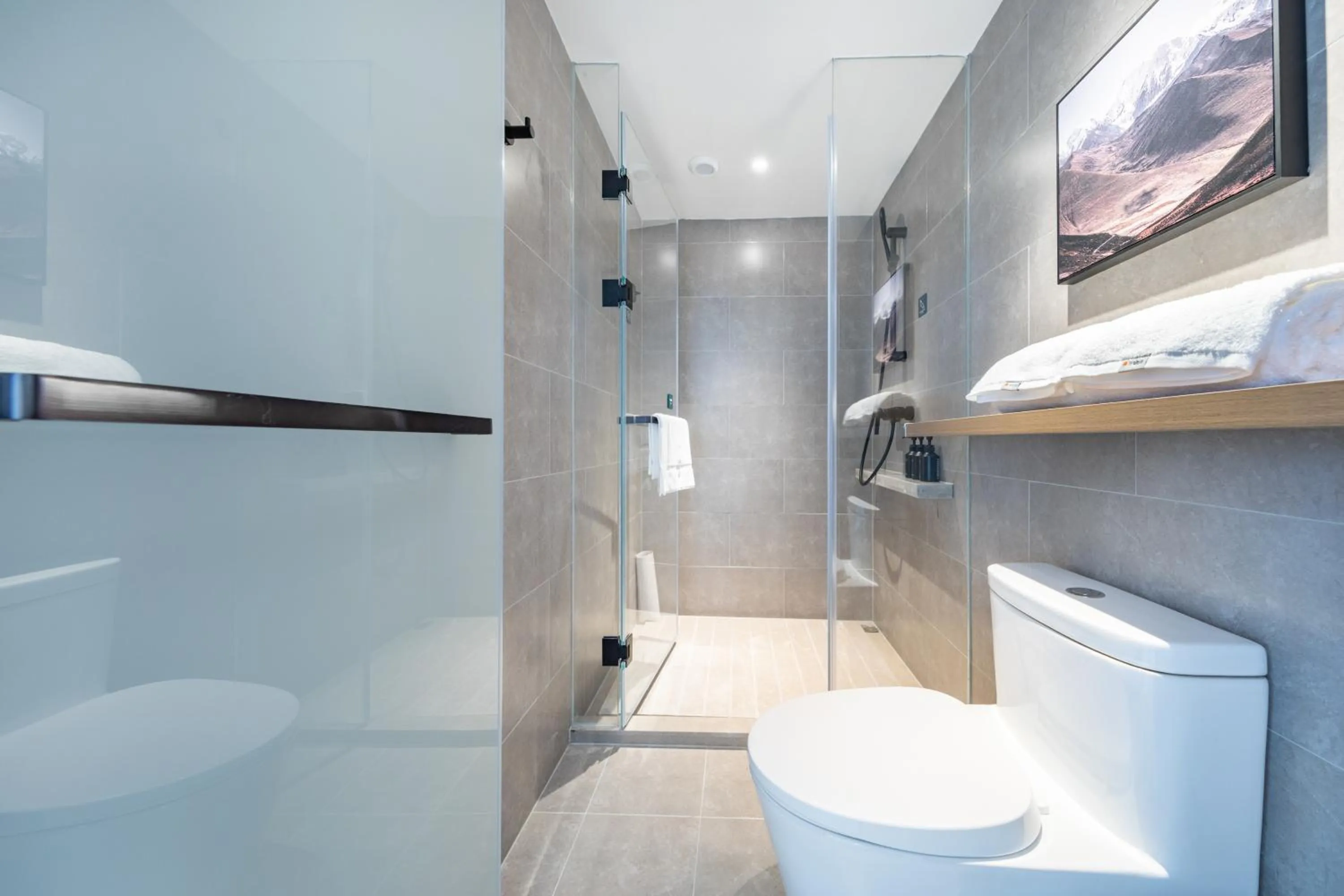 Toilet in Atour Hotel Qingdao Laoshan Shilaoren Beach