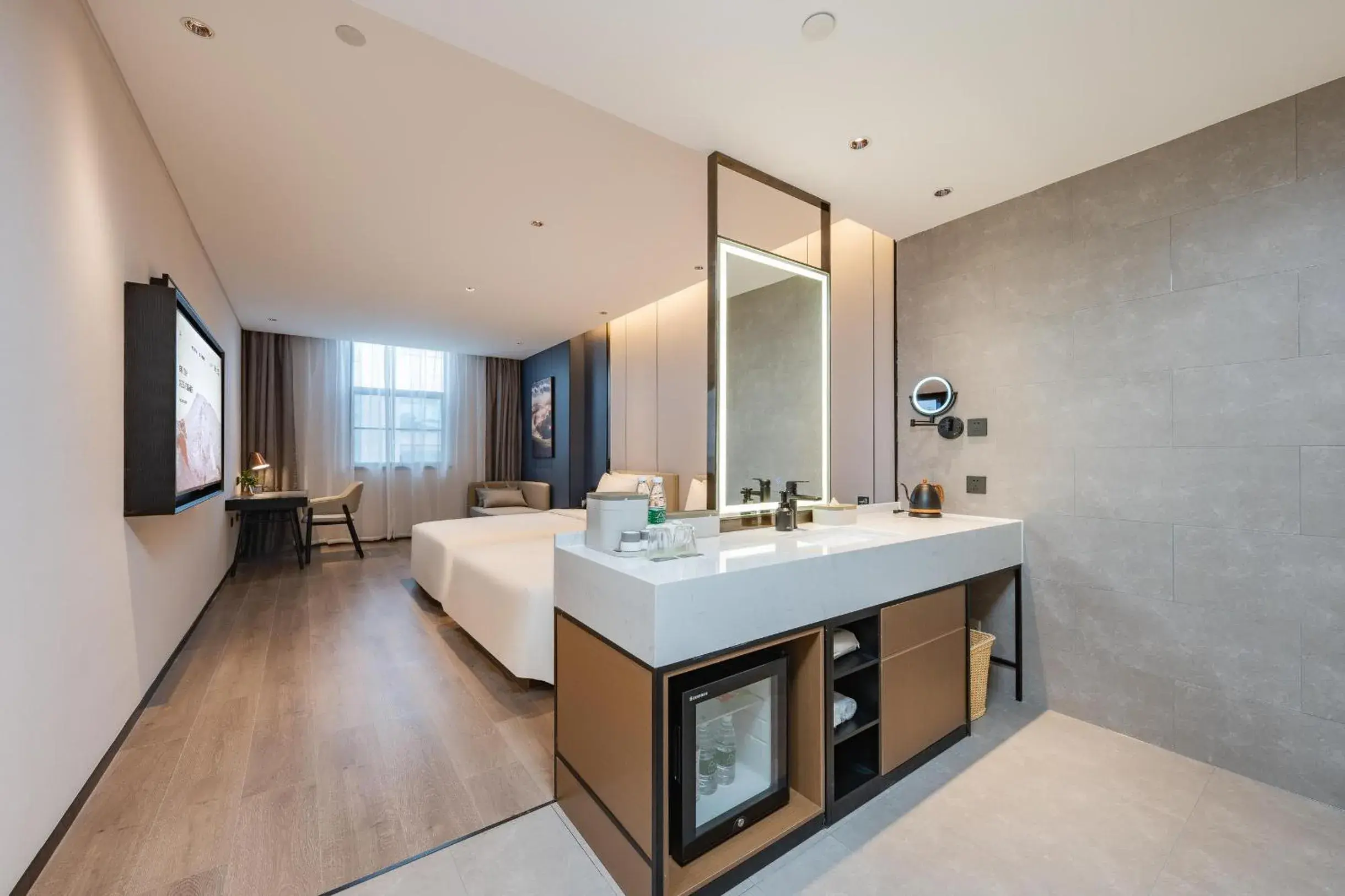 Photo of the whole room, Bed in Atour Hotel Guangzhou Pazhou Exhibition Center Information Port-Free shuttle bus to Canton Fair Photo of the whole room, Bed in Atour Hotel Guangzhou Pazhou Exhibition Center Information Port-Free shuttle bus to Canton Fair