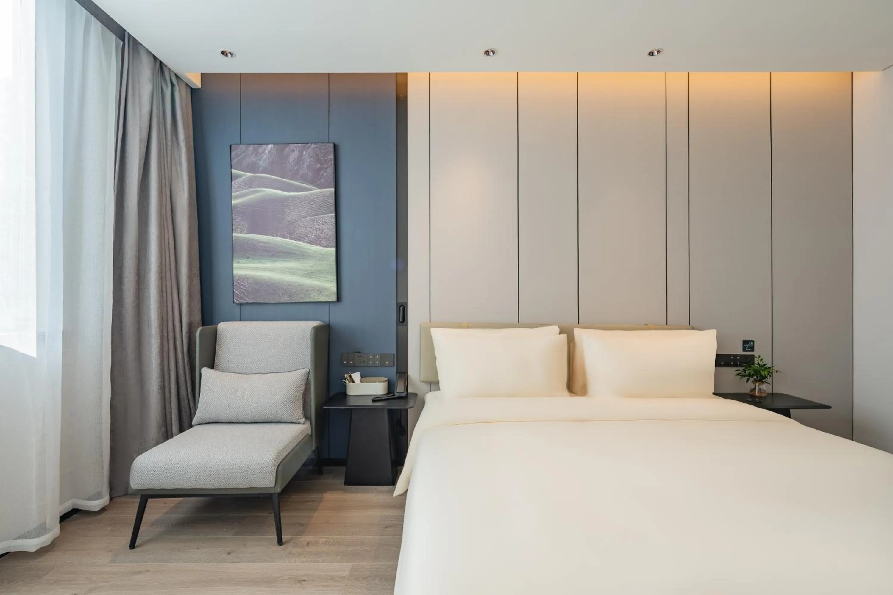 Bed in Atour Hotel Guangzhou Pazhou Exhibition Center Information Port-Free shuttle bus to Canton Fair