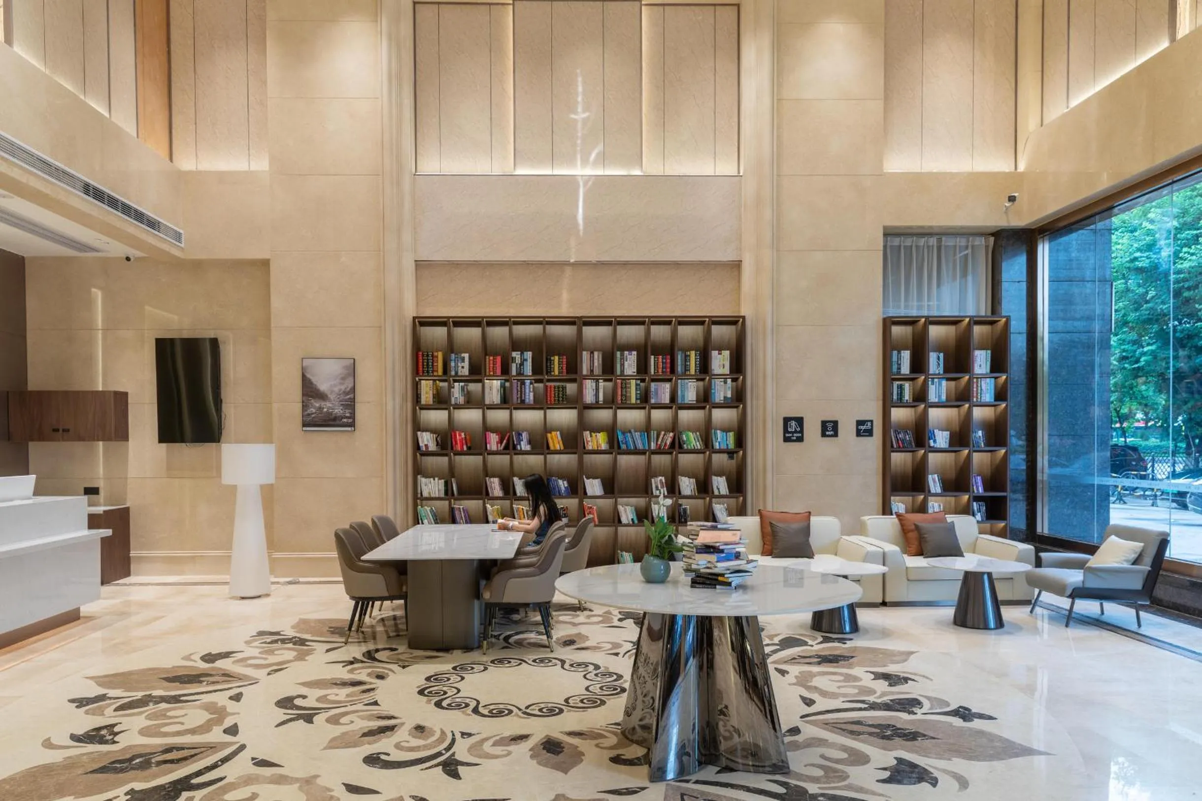 Lobby or reception in Atour X Hotel Guangzhou Baiyun International Airport Renhe Station