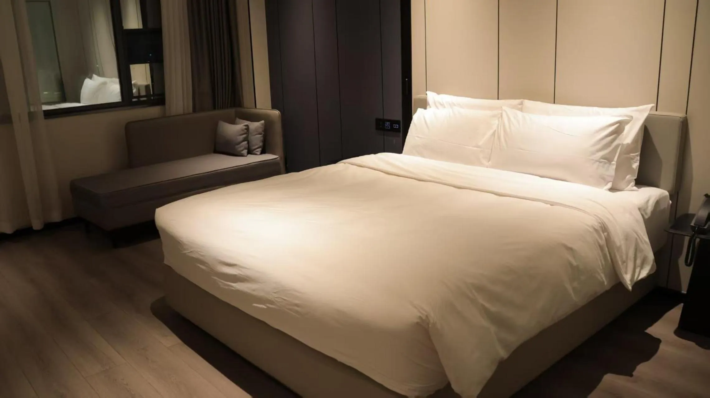 Bedroom, Bed in Atour X Hotel Guangzhou Baiyun International Airport Renhe Station