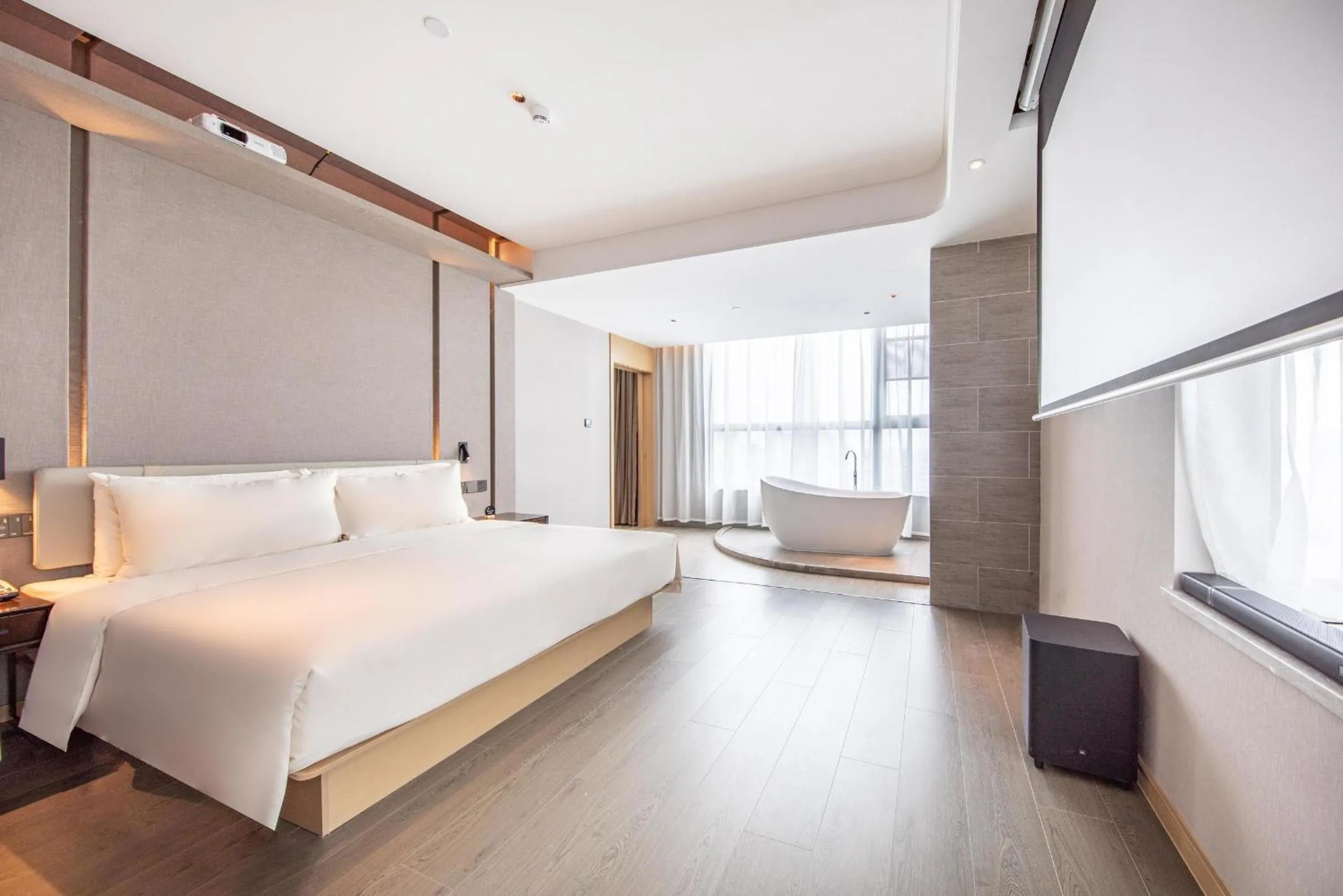 Bed in Atour Hotel Shenzhen Fuhai International Convention and Exhibition Center