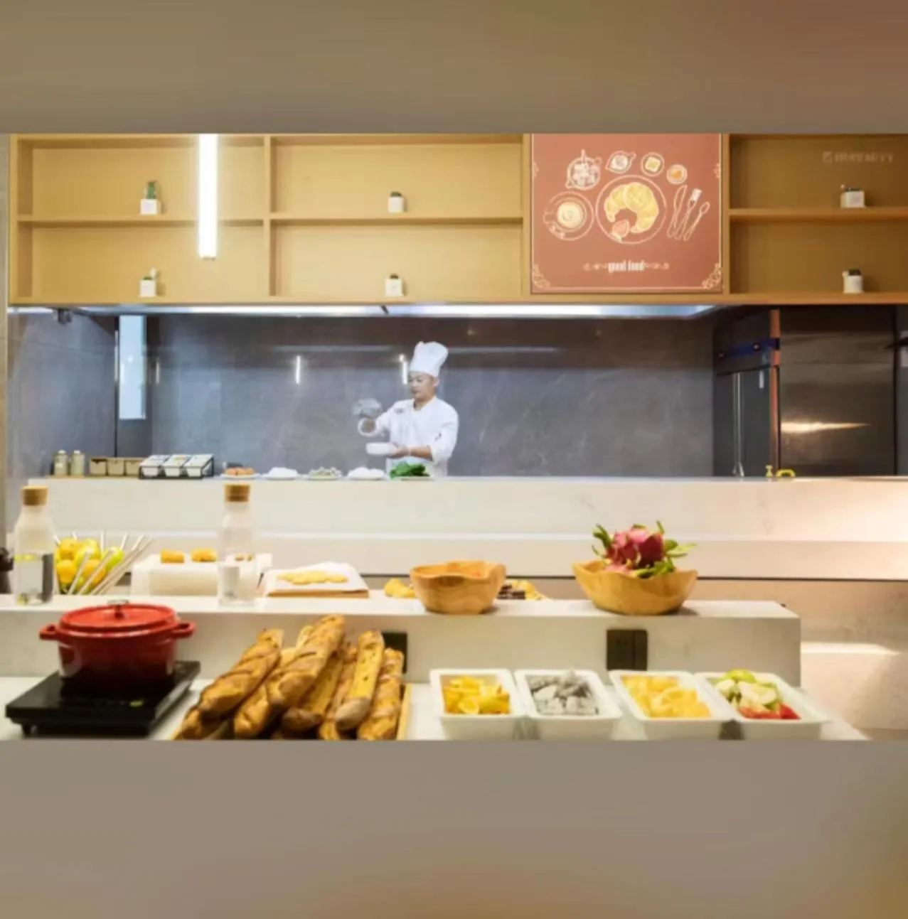 Kitchen or kitchenette in Atour Hotel Shenzhen Fuhai International Convention and Exhibition Center