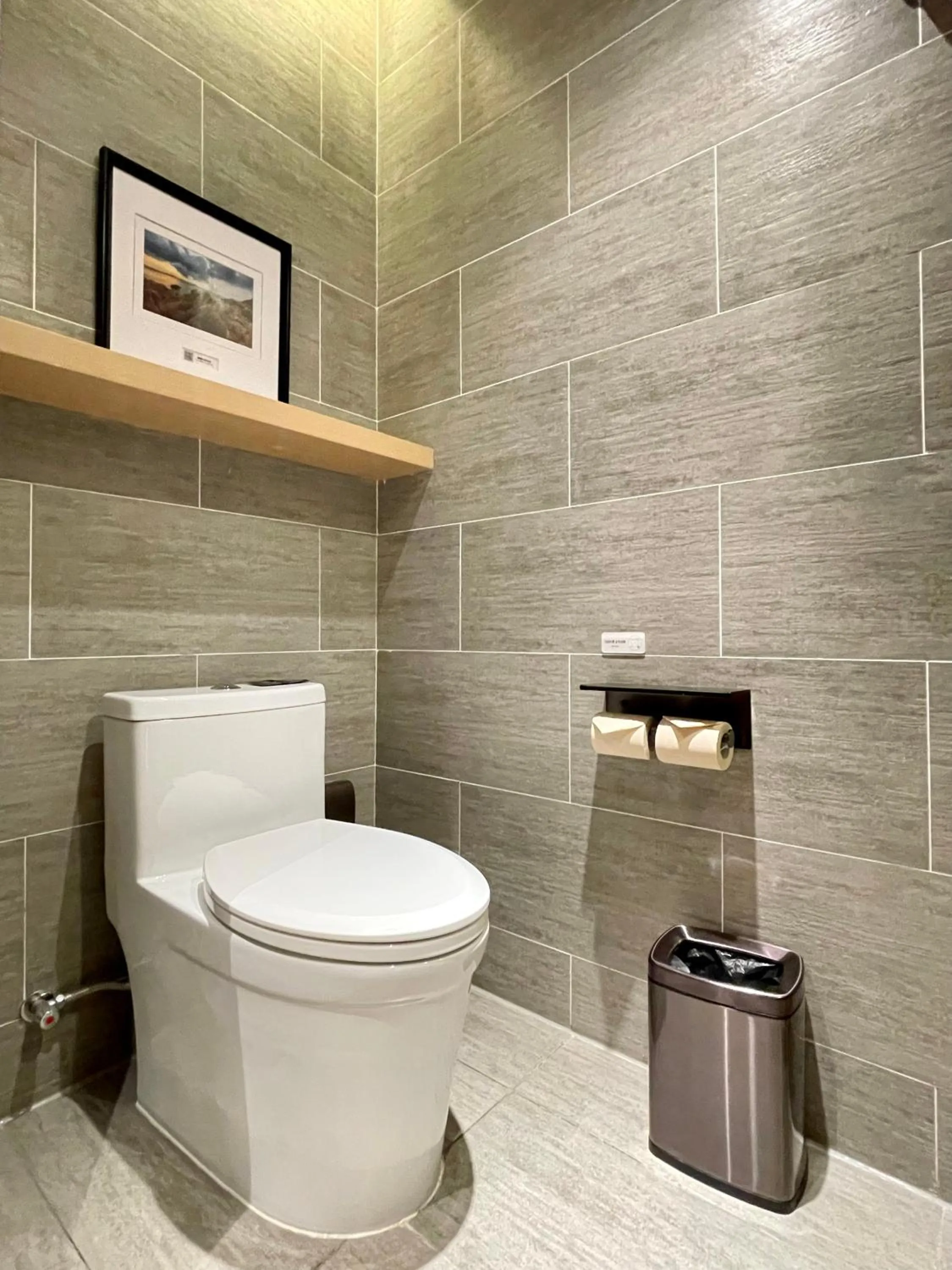 Toilet in Atour Hotel Shenzhen Nanshan Shekou