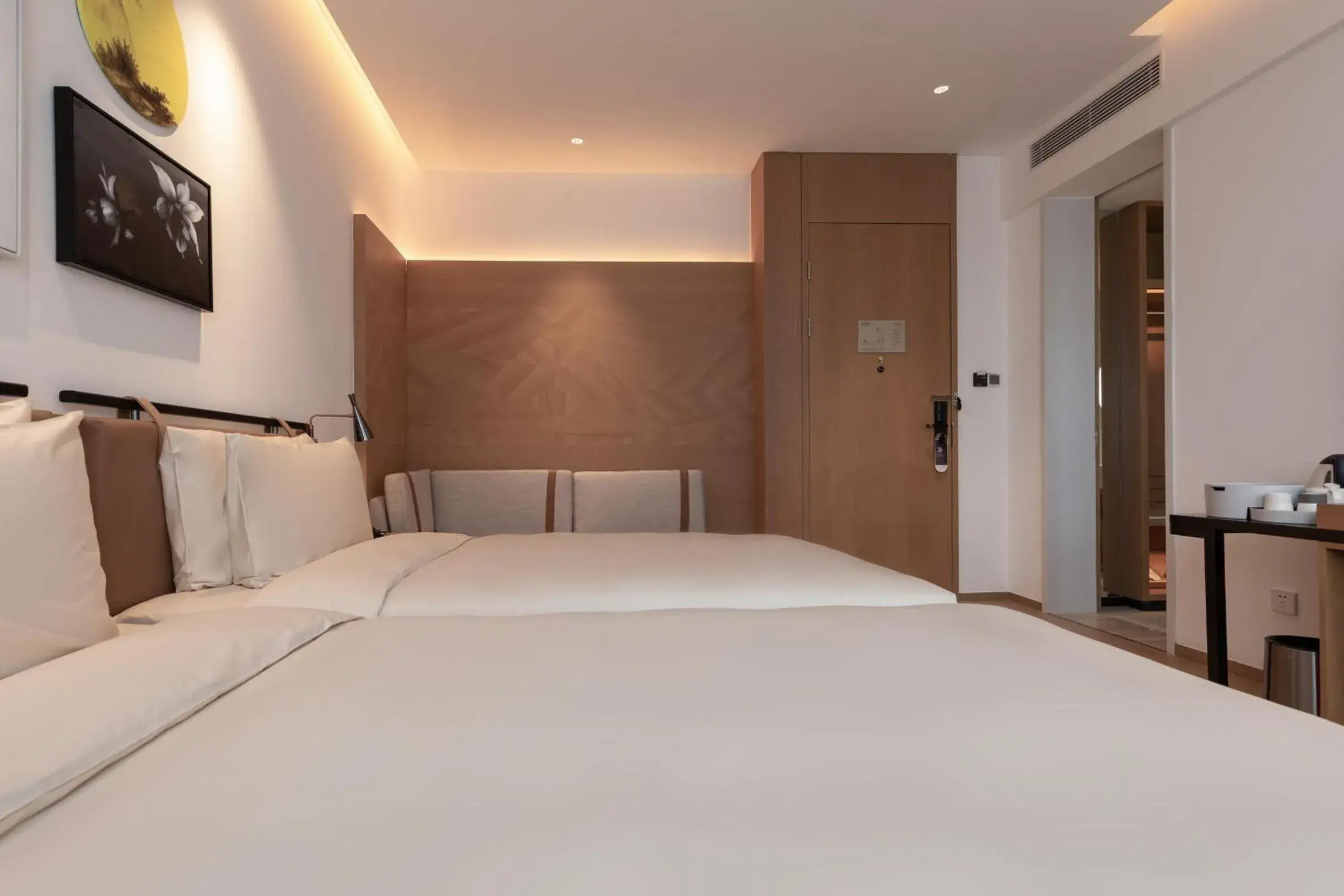 Bed in Atour Hotel Shenzhen Nanshan Vanke Yuncheng Bed in Atour Hotel Shenzhen Nanshan Vanke Yuncheng