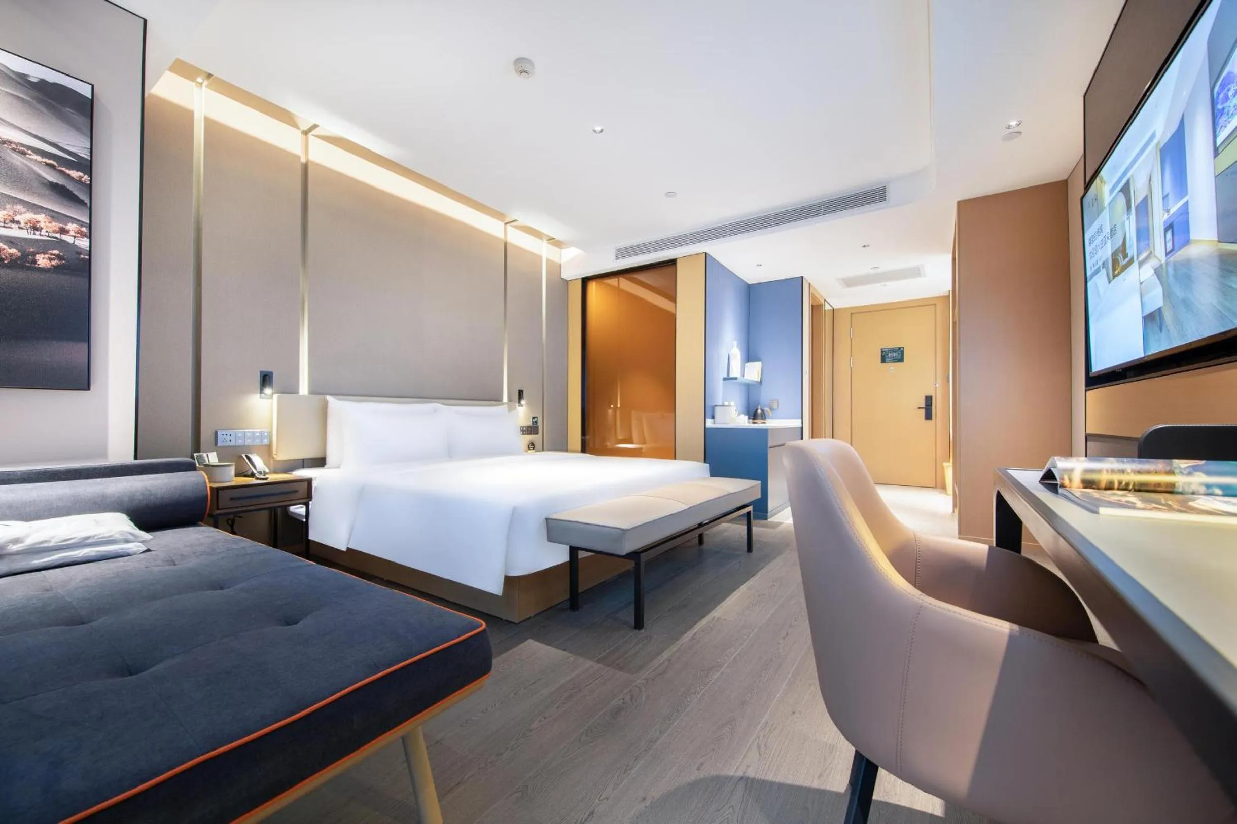 Bed in Atour Hotel Shenzhen Futian Xiangmi Lake