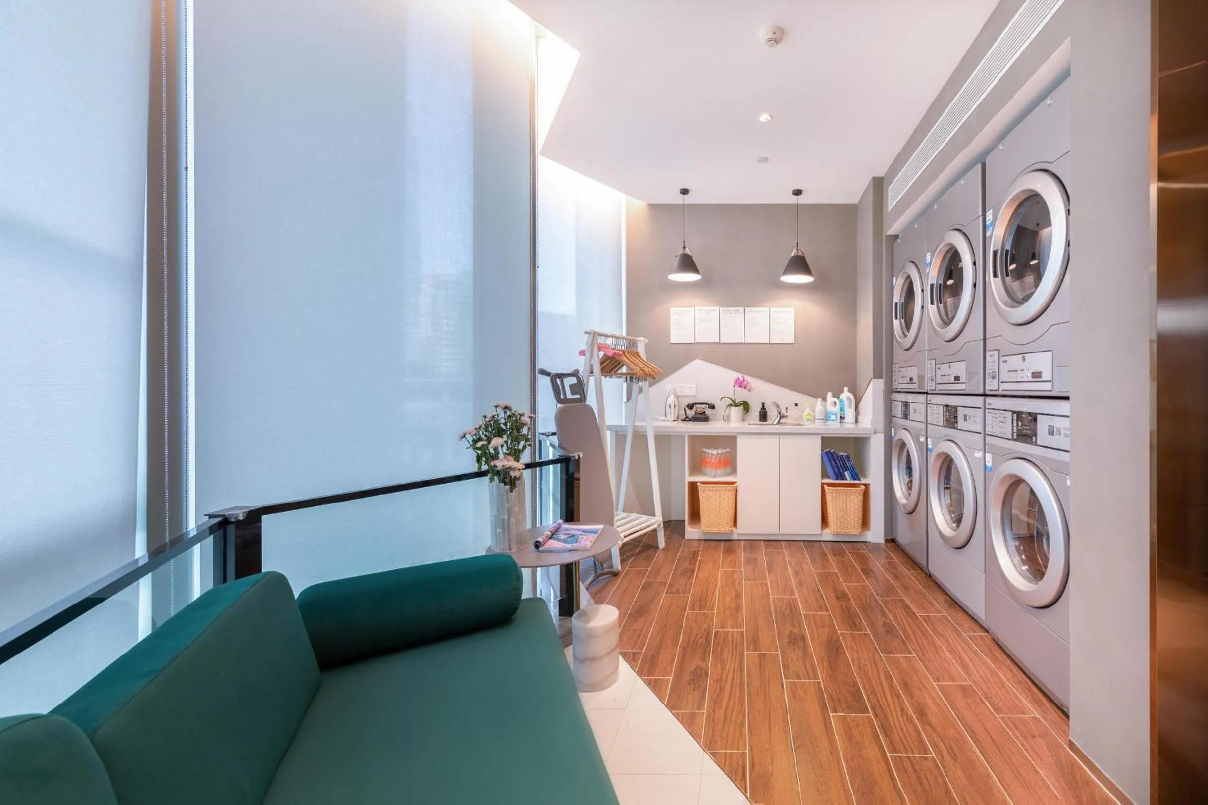 Atour Hotel Shenzhen Futian Xiangmi Lake