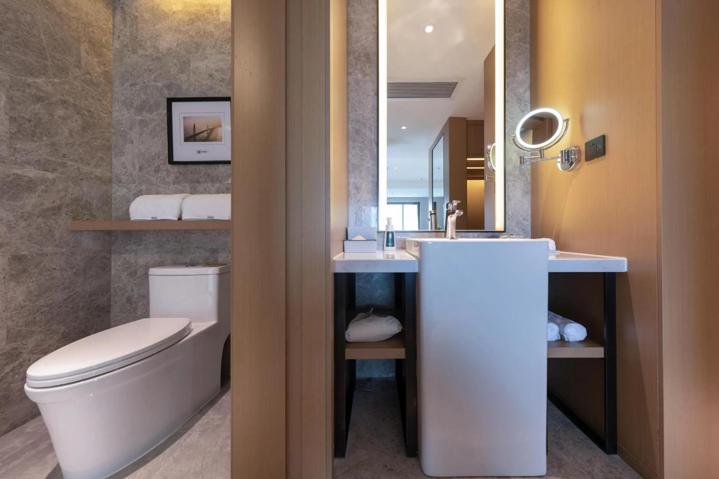 Atour S Hotel Zhuhai Gongbei Port NetEase Selected