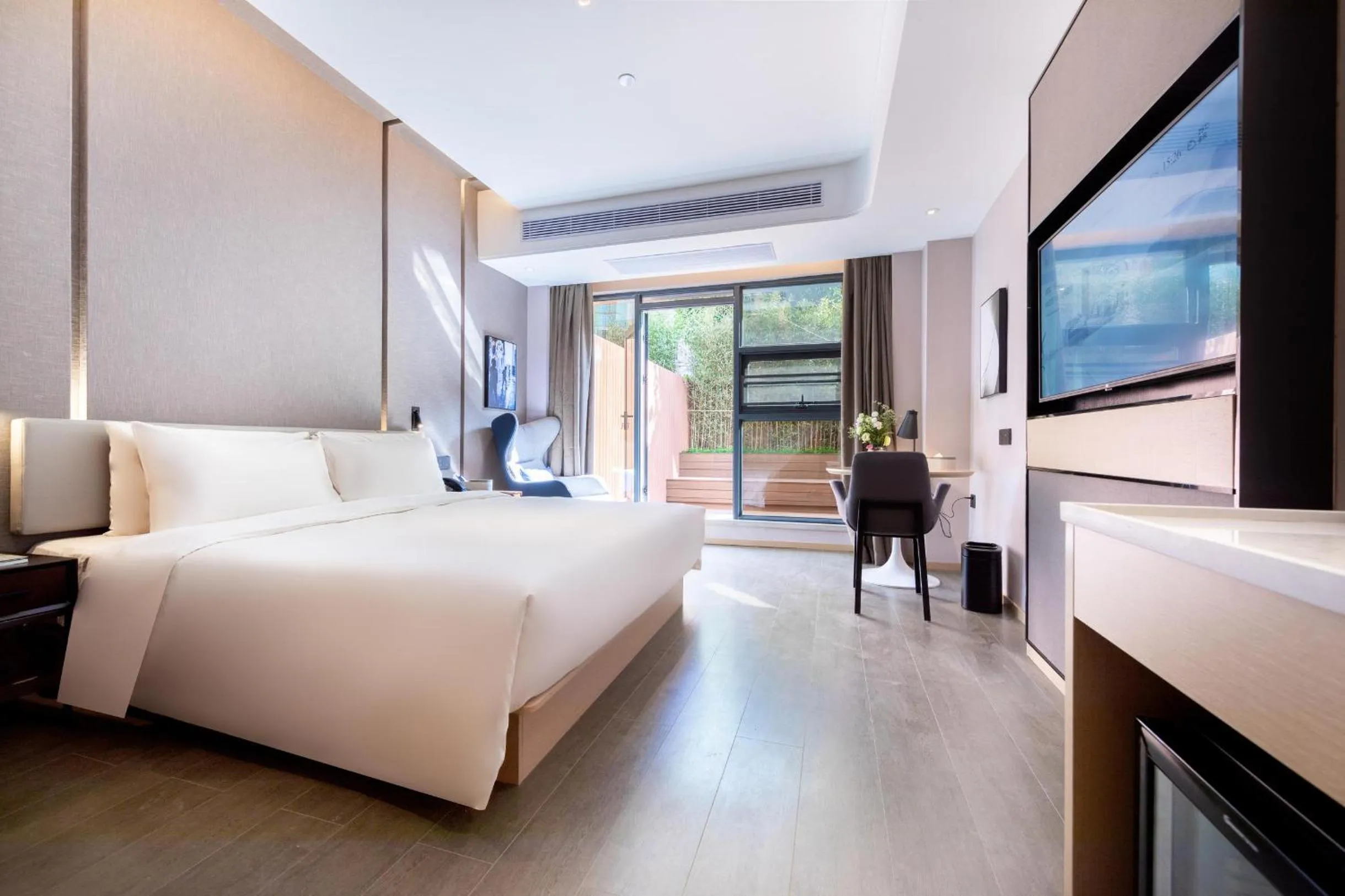 Bed in Atour Hotel Zhuhai High Tech Zone University Town Government Affairs Center
