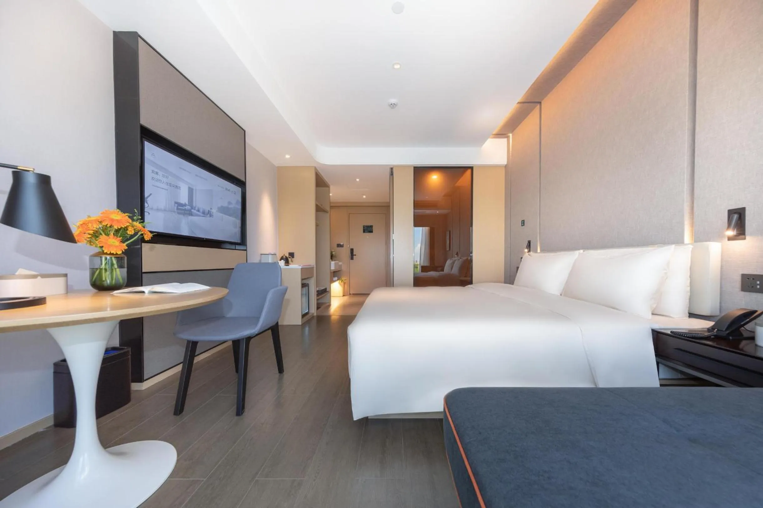 Bed in Atour Hotel Zhuhai High Tech Zone University Town Government Affairs Center