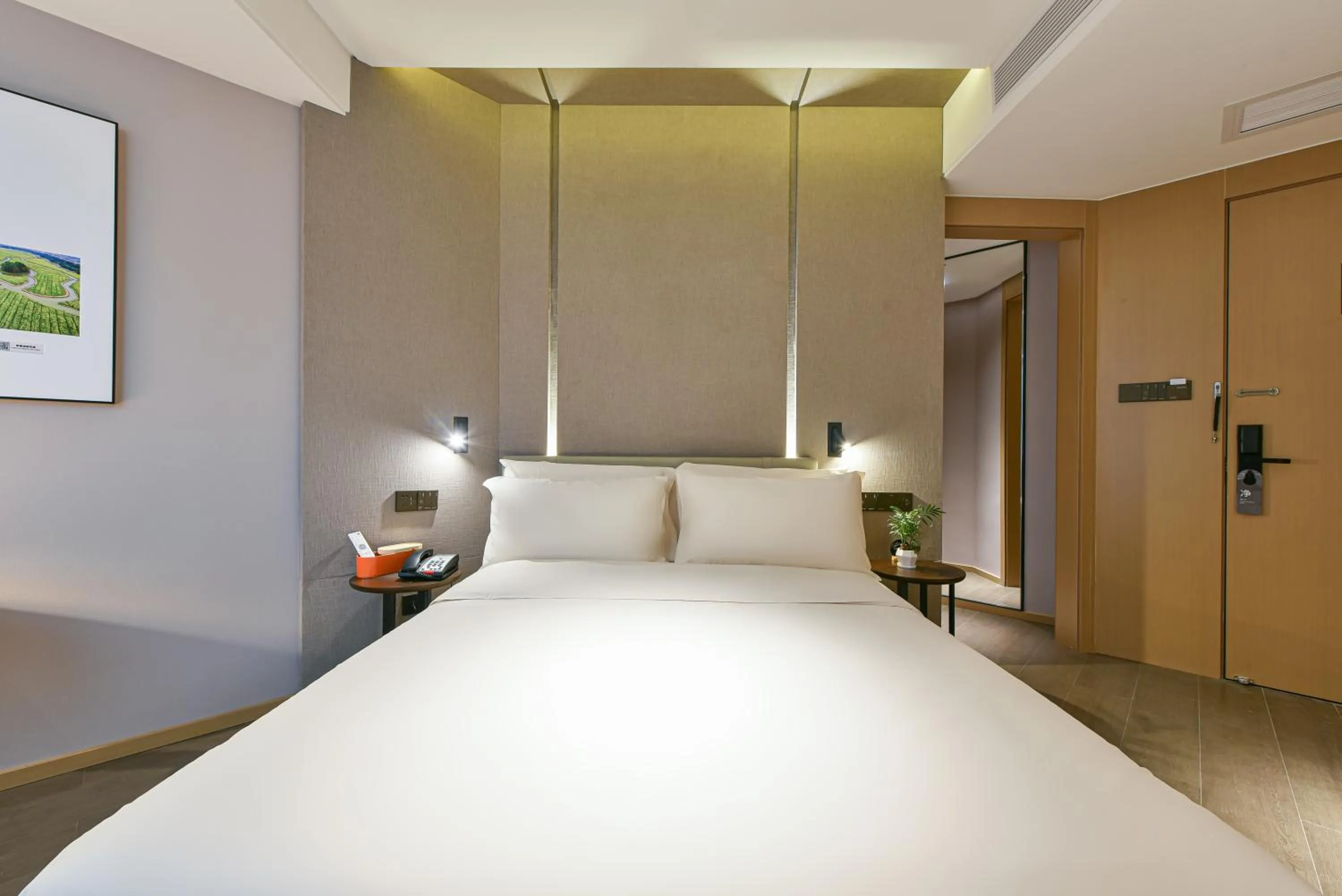 Bed in Atour Hotel Dongguan Nancheng International Trade Center