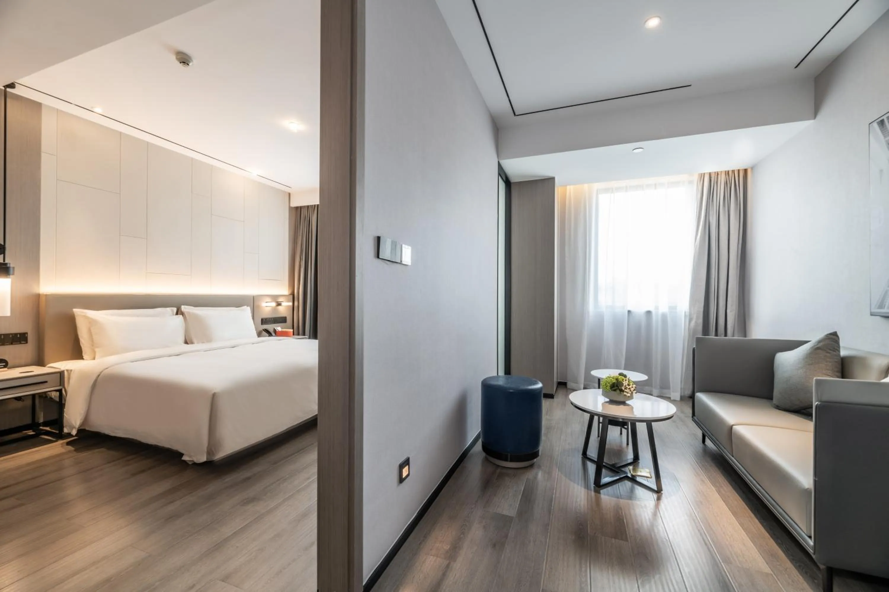 Living room, Bed in Atour X Hotel Chengdu Shuangnan Wuhou Avenue Station