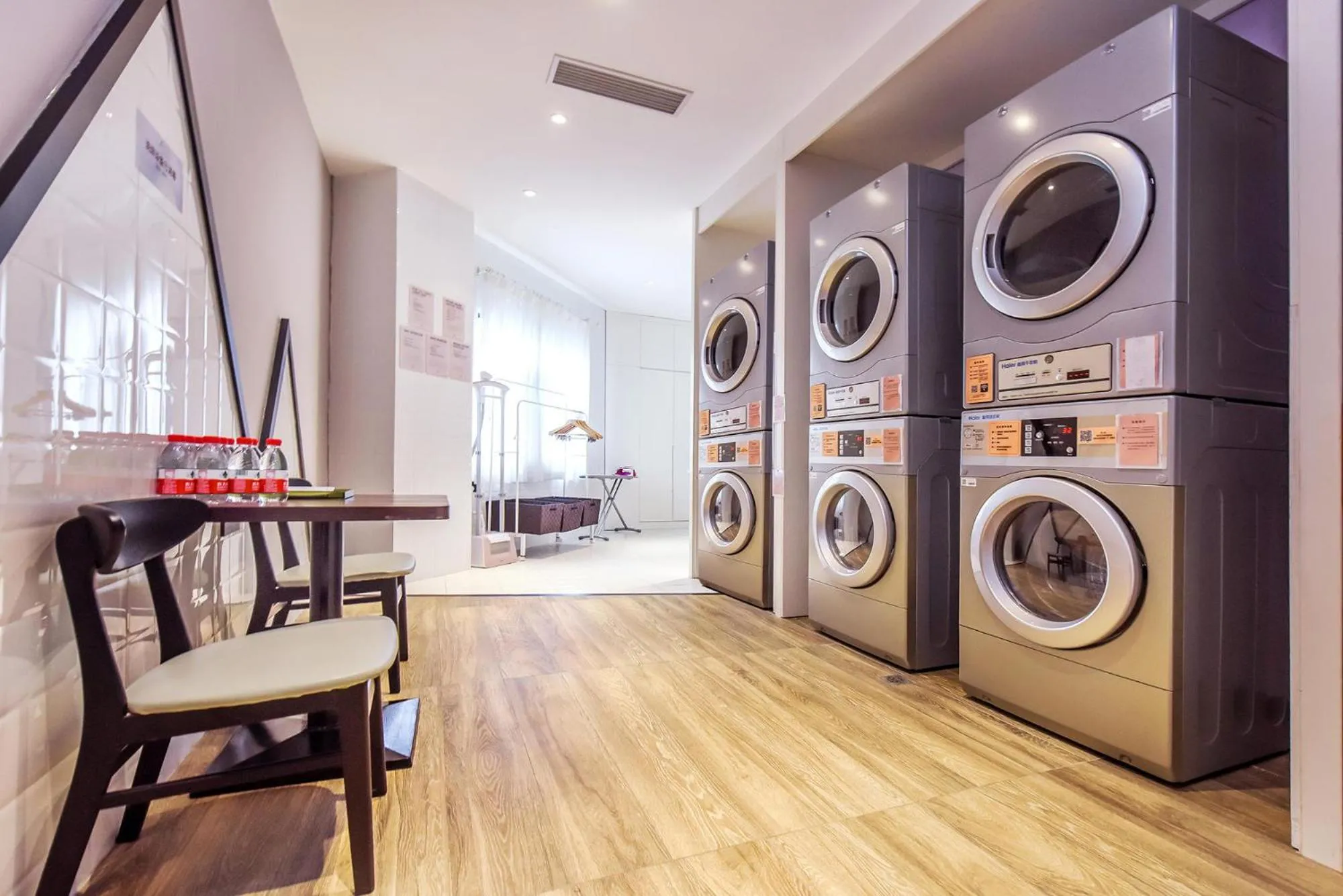 Atour Light Hotel Guiyang Fountain