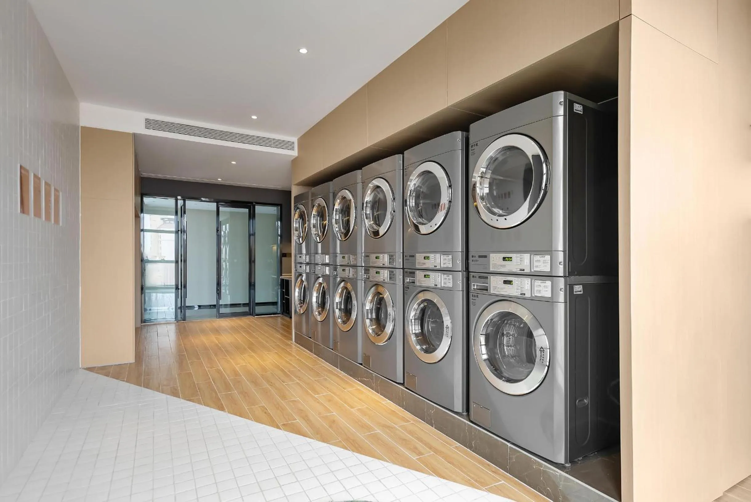 Atour S Hotel Xining Haihu New District SDIC Plaza