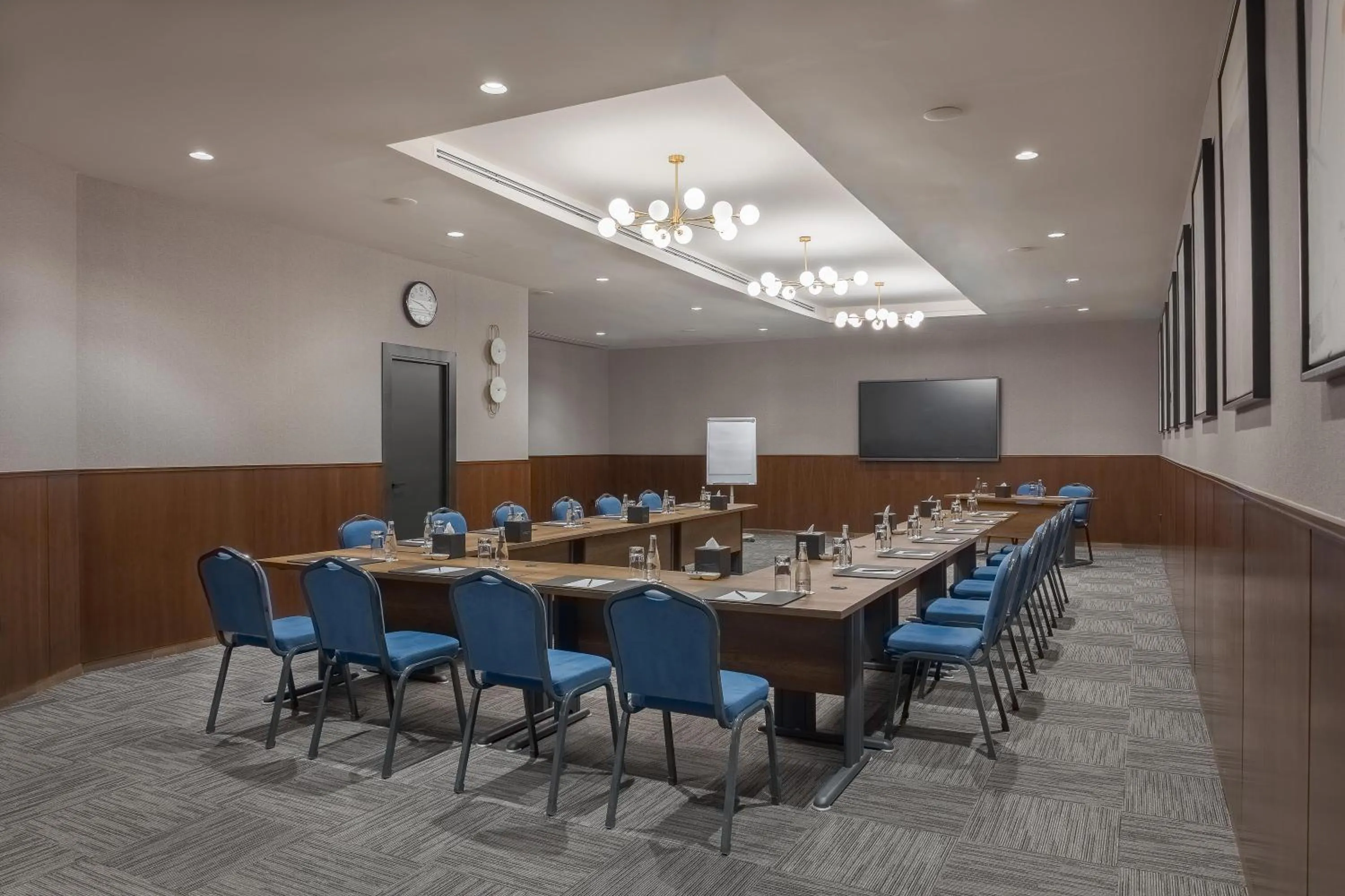 Meeting/conference room in Radisson Blu Hotel, Amman Galleria Mall