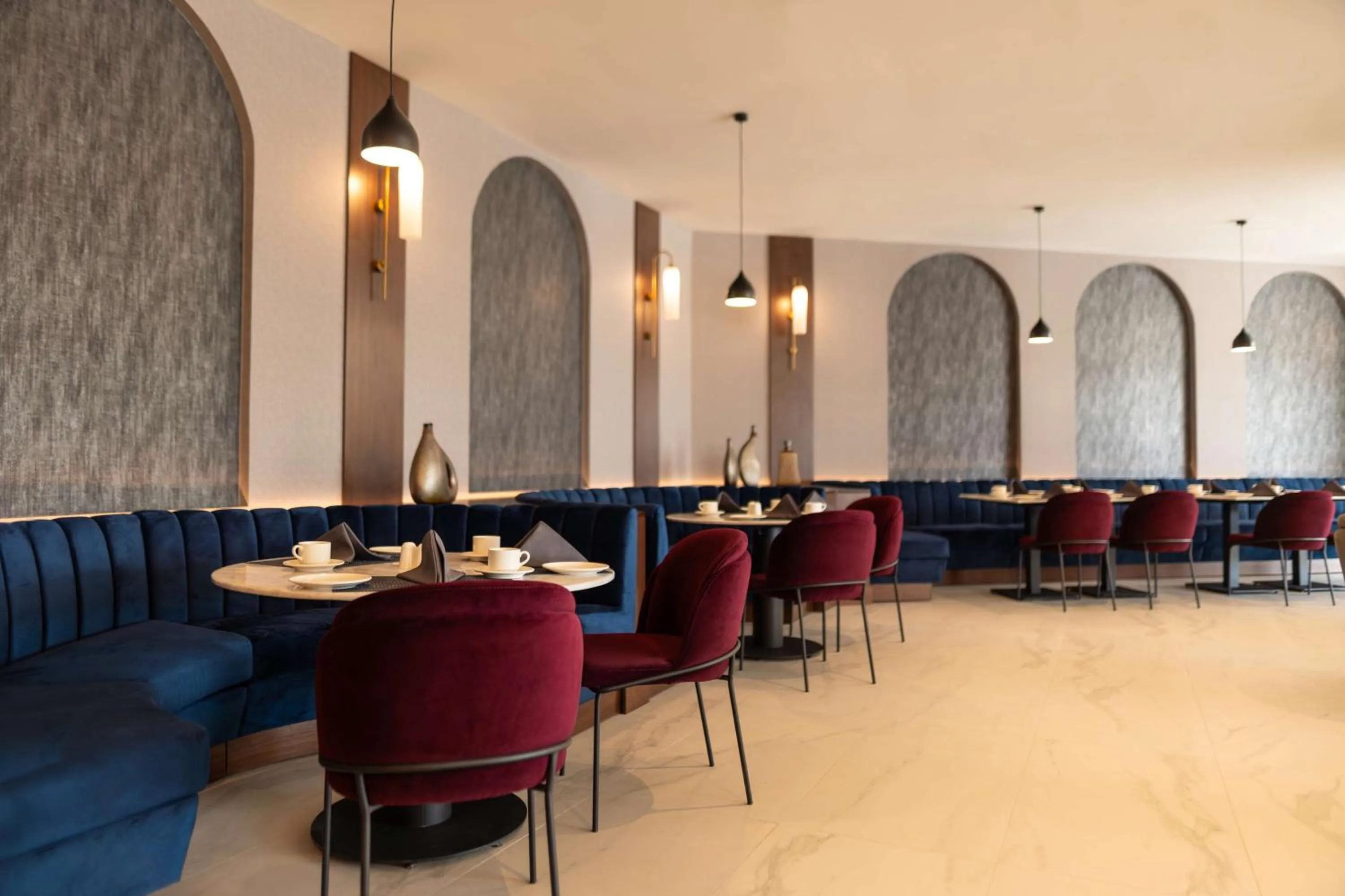 Restaurant/places to eat in Radisson Blu Hotel, Amman Galleria Mall