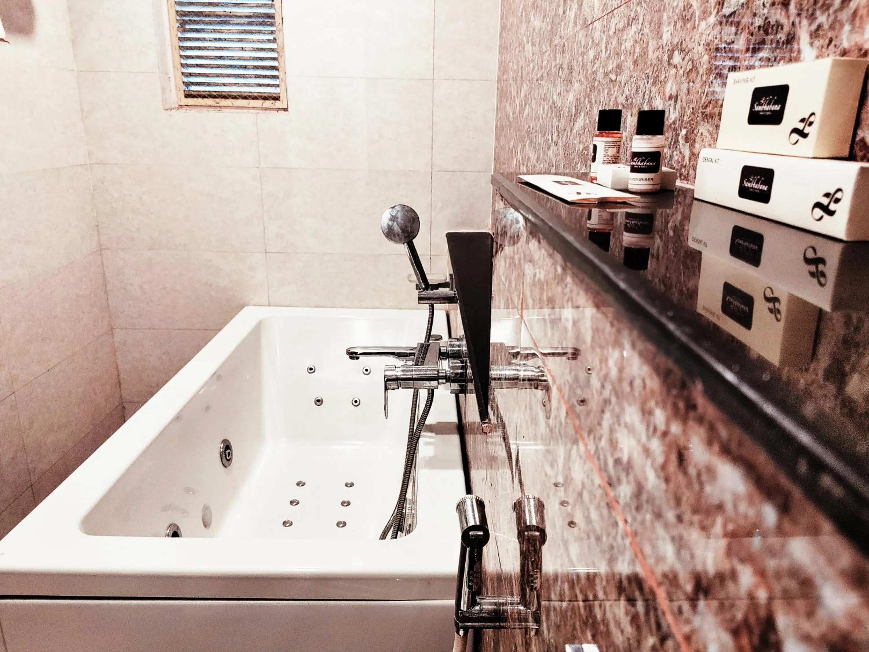 Bathroom in Sambhabana Hotel & Suites