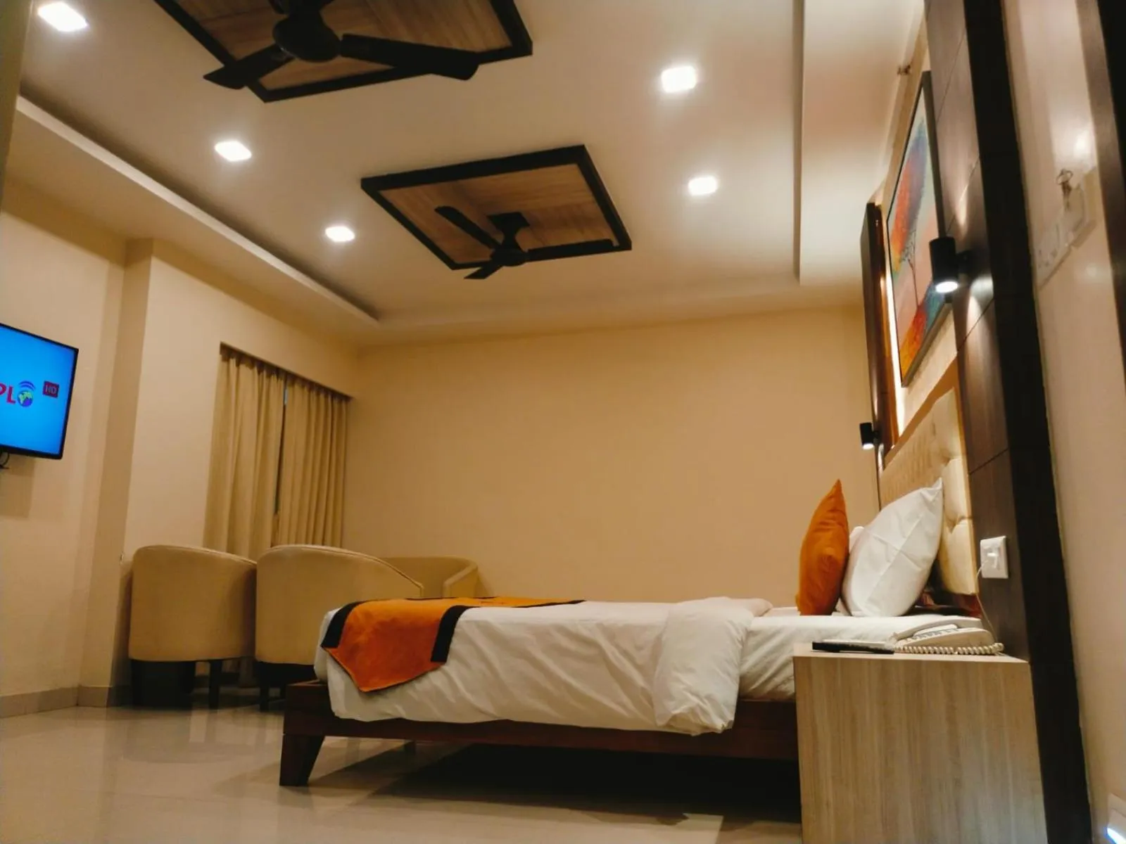 Bed in Sambhabana Hotel & Suites