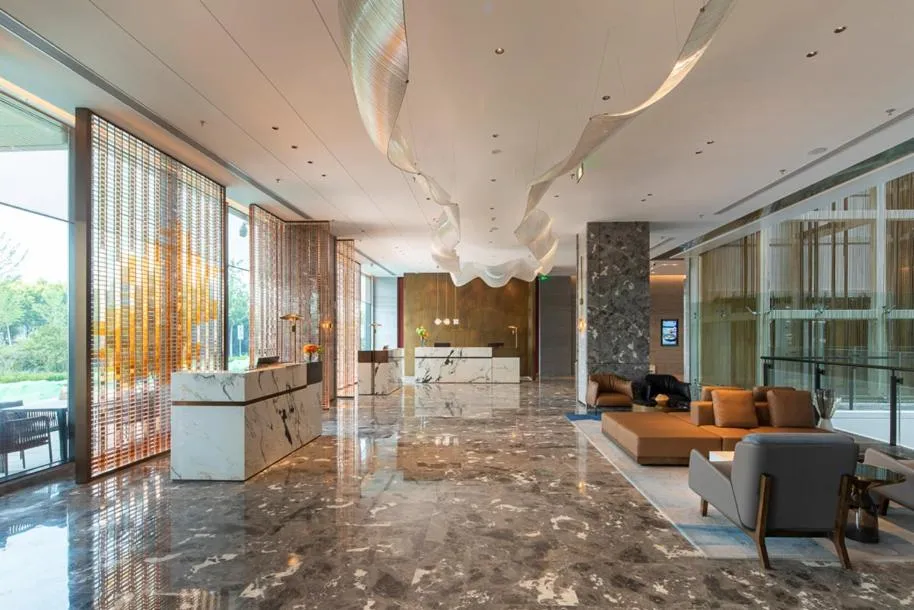 Lobby or reception in Radisson Hotel, Beijing DaXing Airport