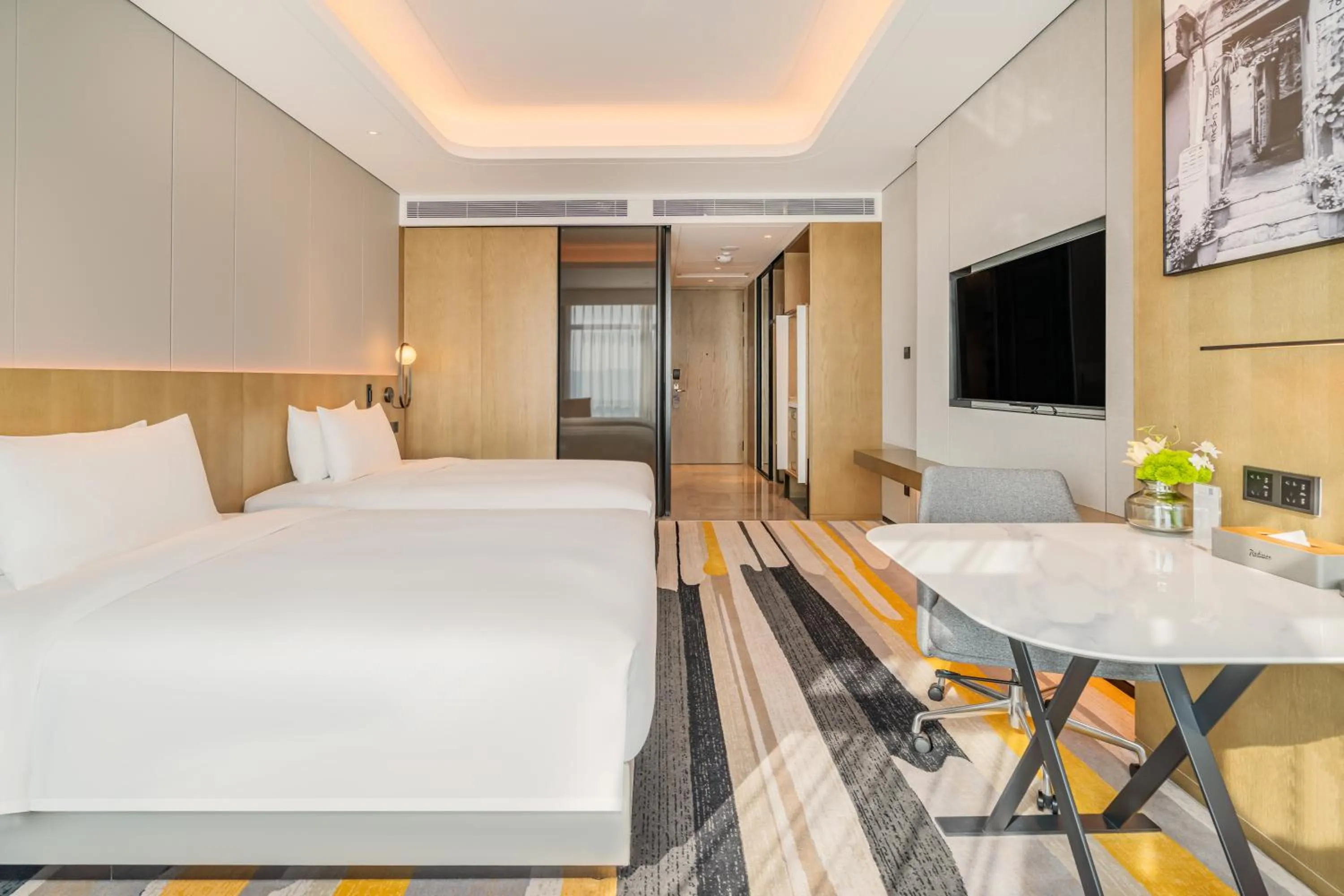 Bedroom in Radisson Hotel, Beijing DaXing Airport