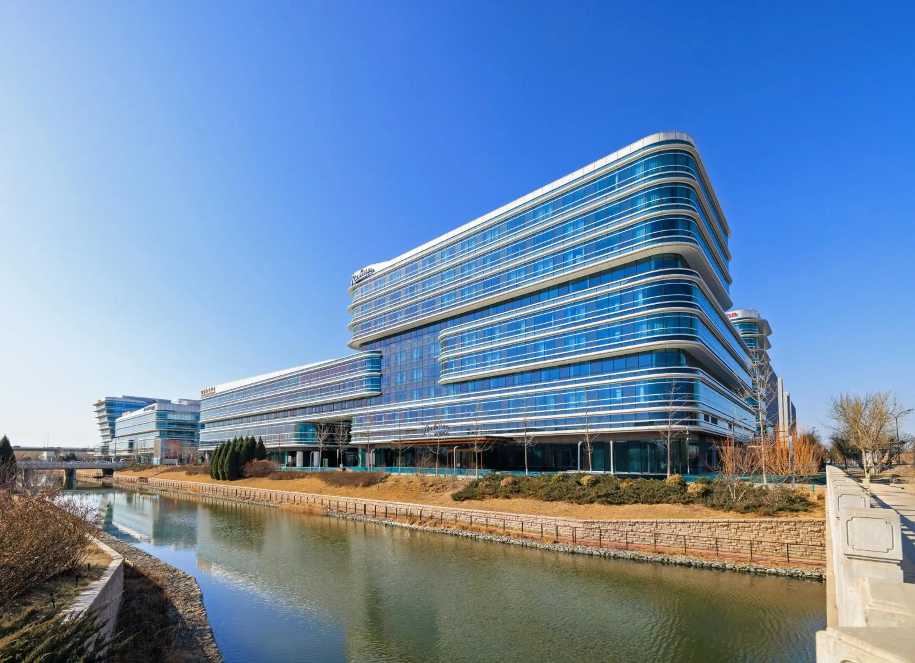 Property building in Radisson Hotel, Beijing DaXing Airport Property building in Radisson Hotel, Beijing DaXing Airport