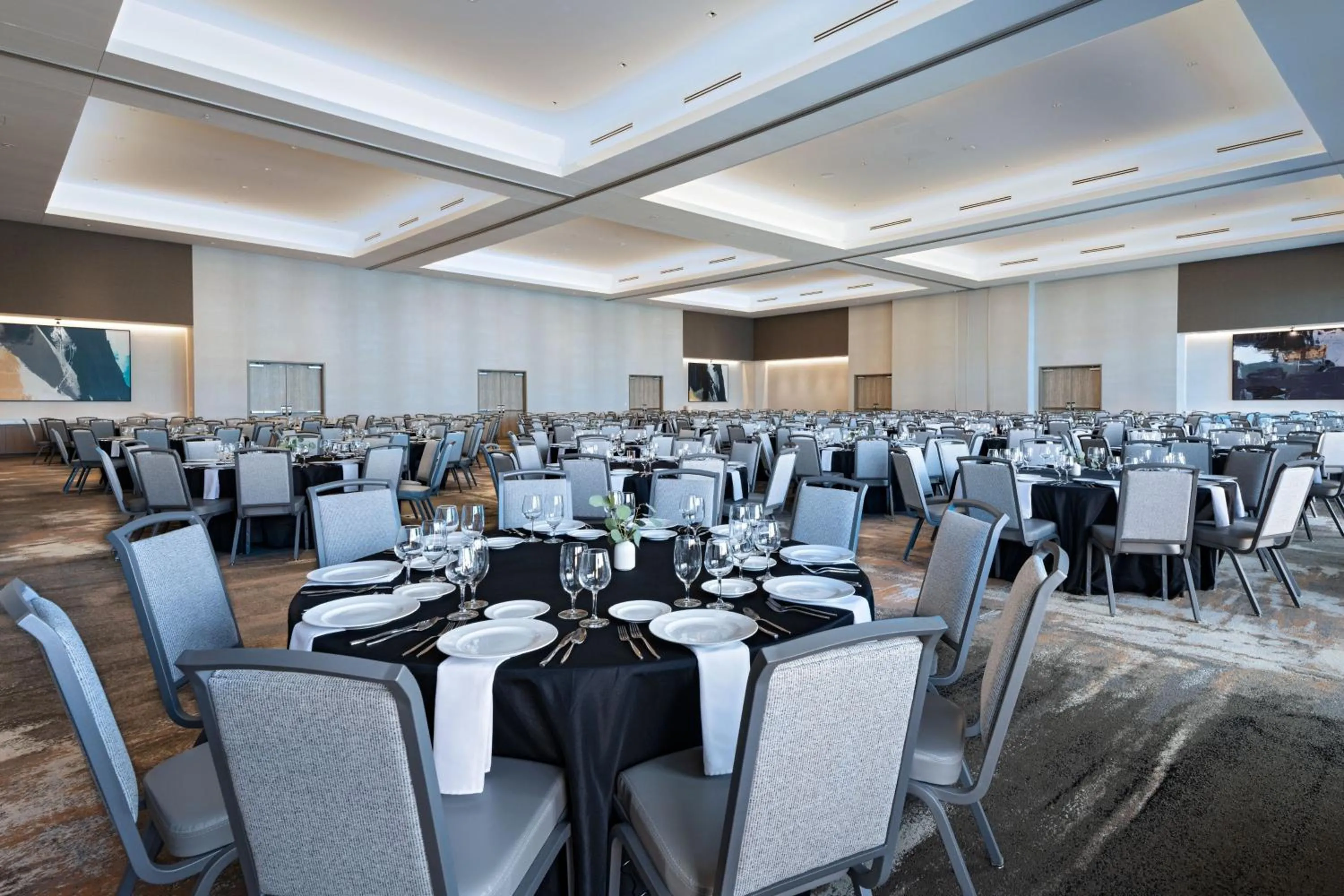 Lounge or bar in AC Hotel by Marriott Waco Downtown