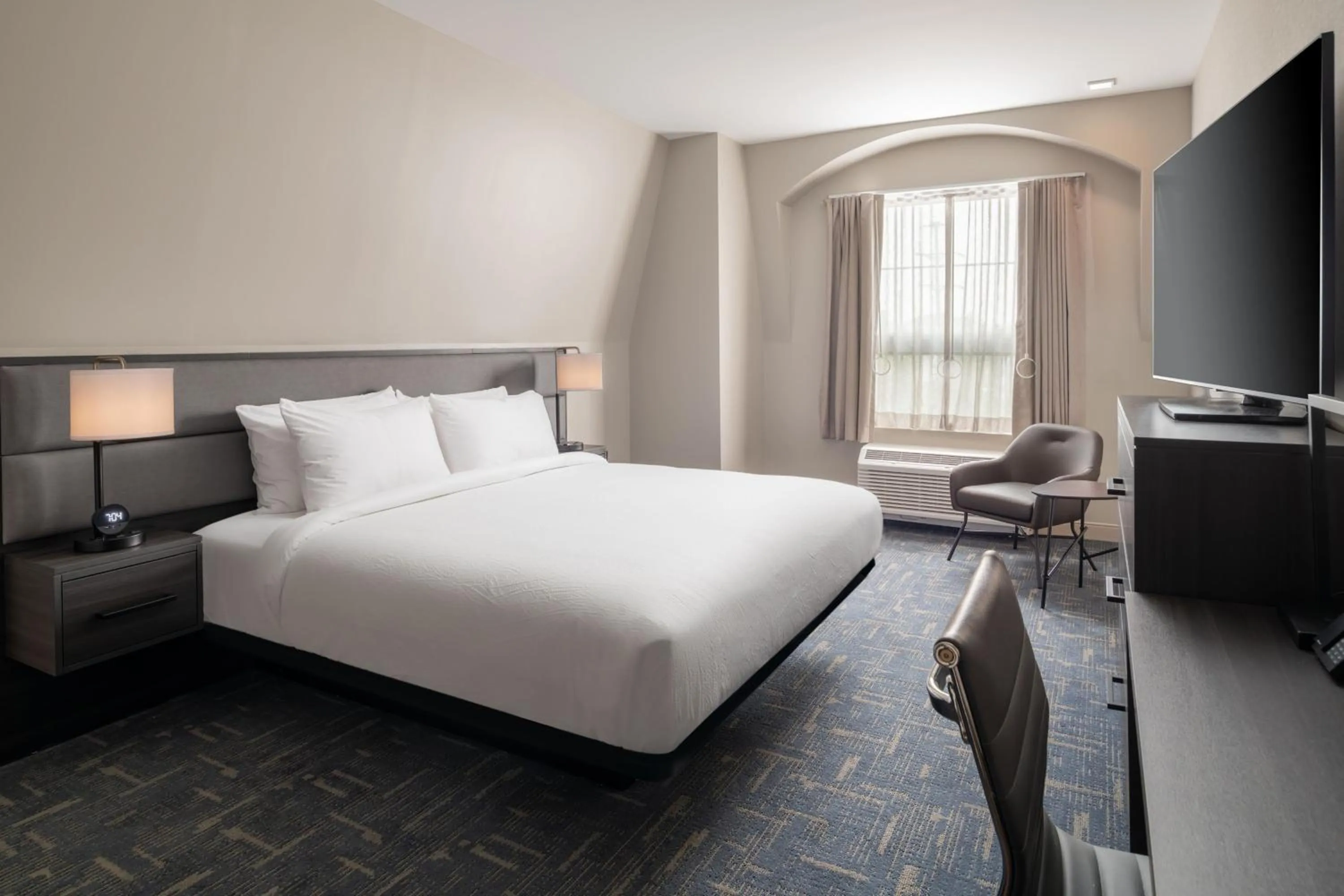 Photo of the whole room, Bed in Fairfield by Marriott Inn & Suites Annapolis