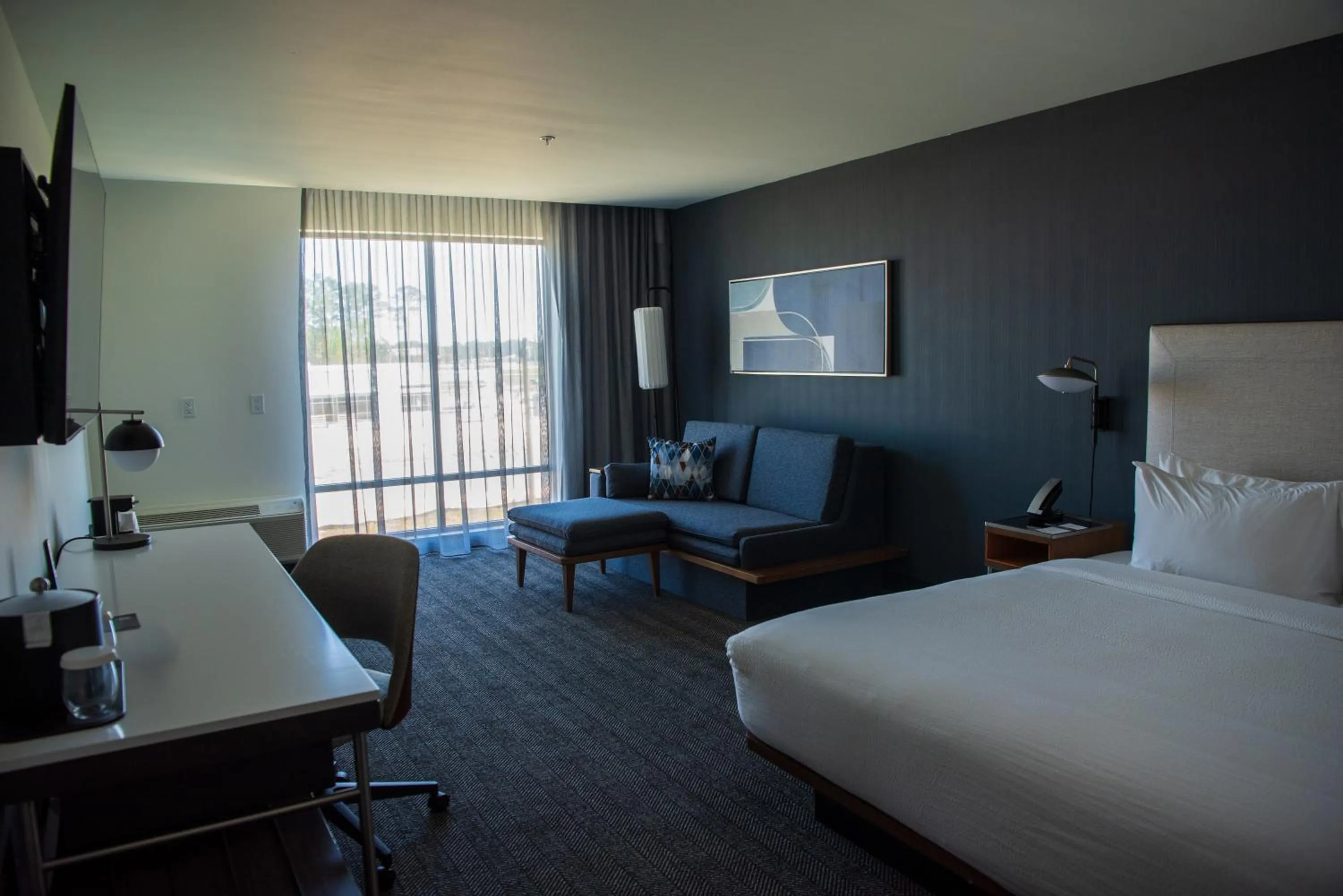 TV and multimedia, Bed in Courtyard by Marriott Lake City