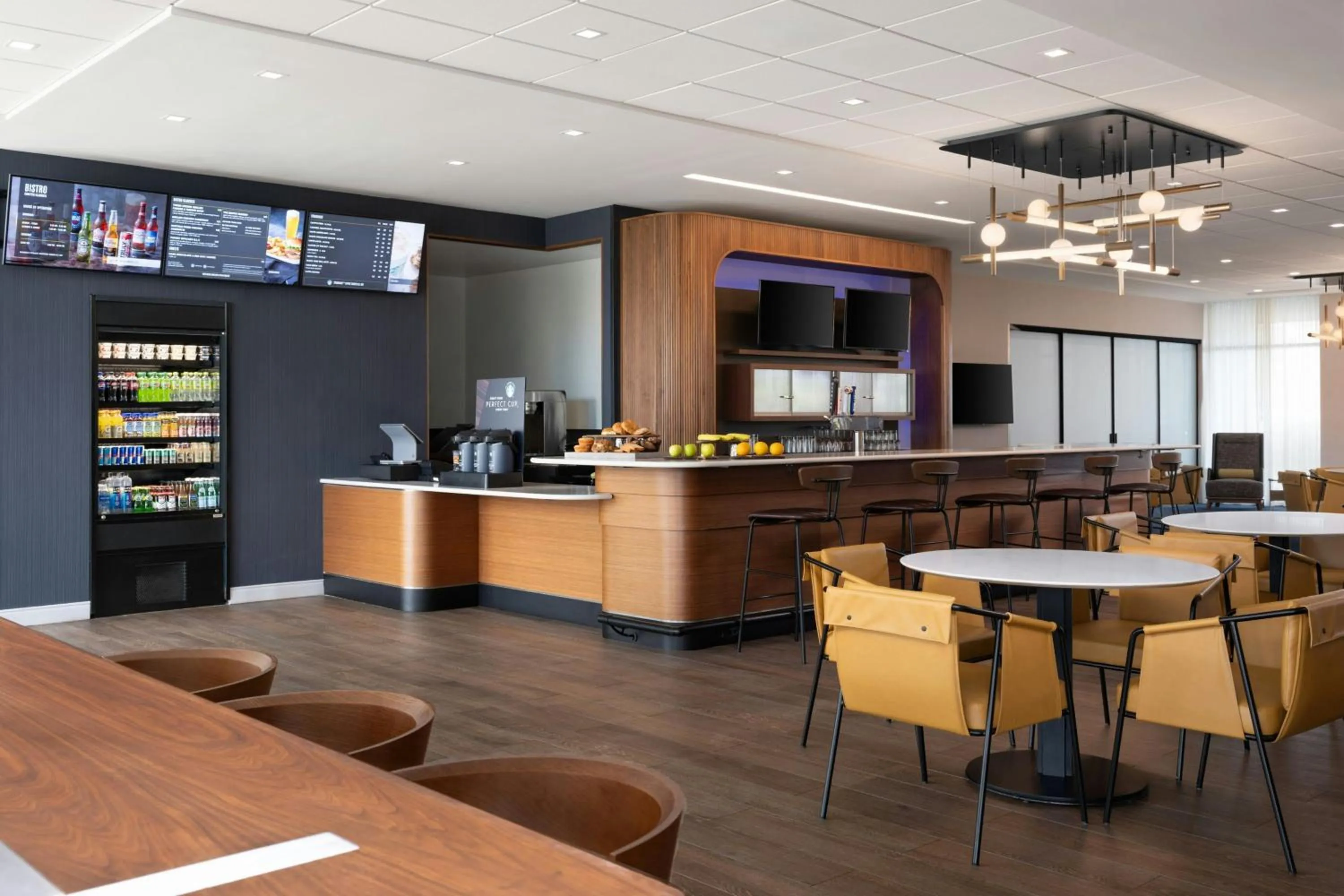 Breakfast in Courtyard by Marriott Lake City